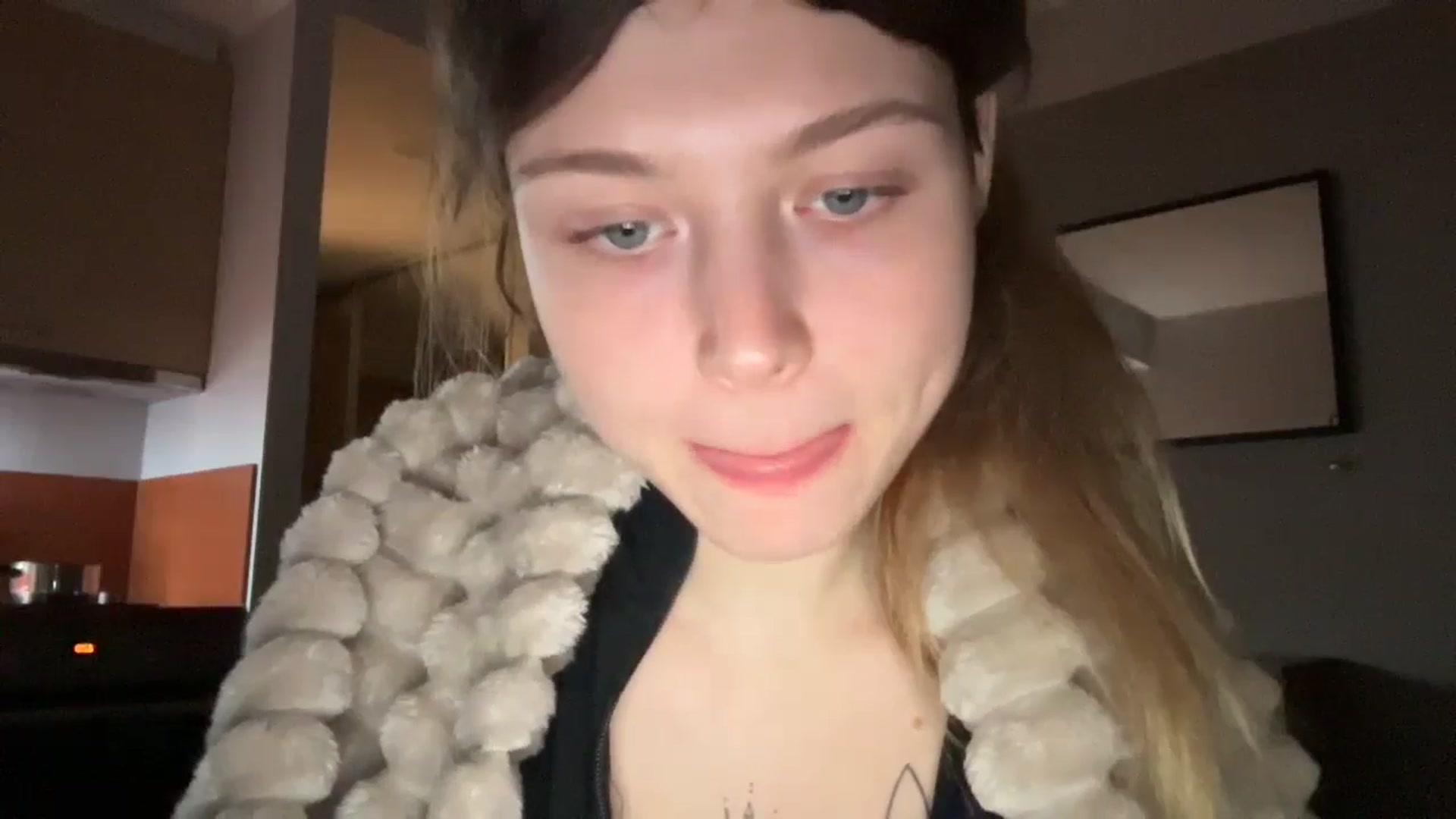 Gallery image thumbnail from Coconut_dream's myfreecams stream on, 12/10/2024, 19:12 image 2 of 20