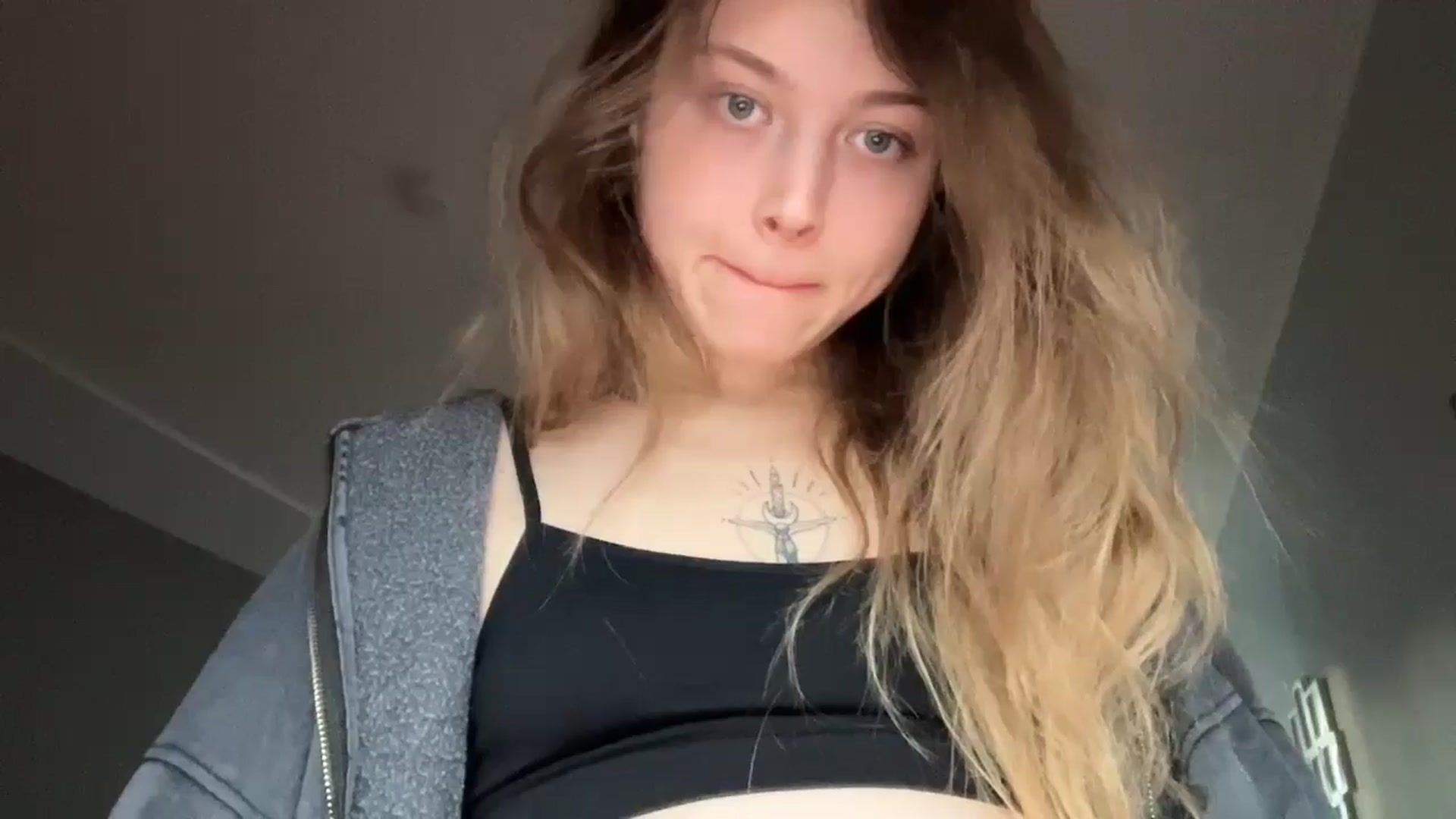 Gallery image thumbnail from Coconut_dream's myfreecams stream on, 12/11/2024, 09:30 image 18 of 20