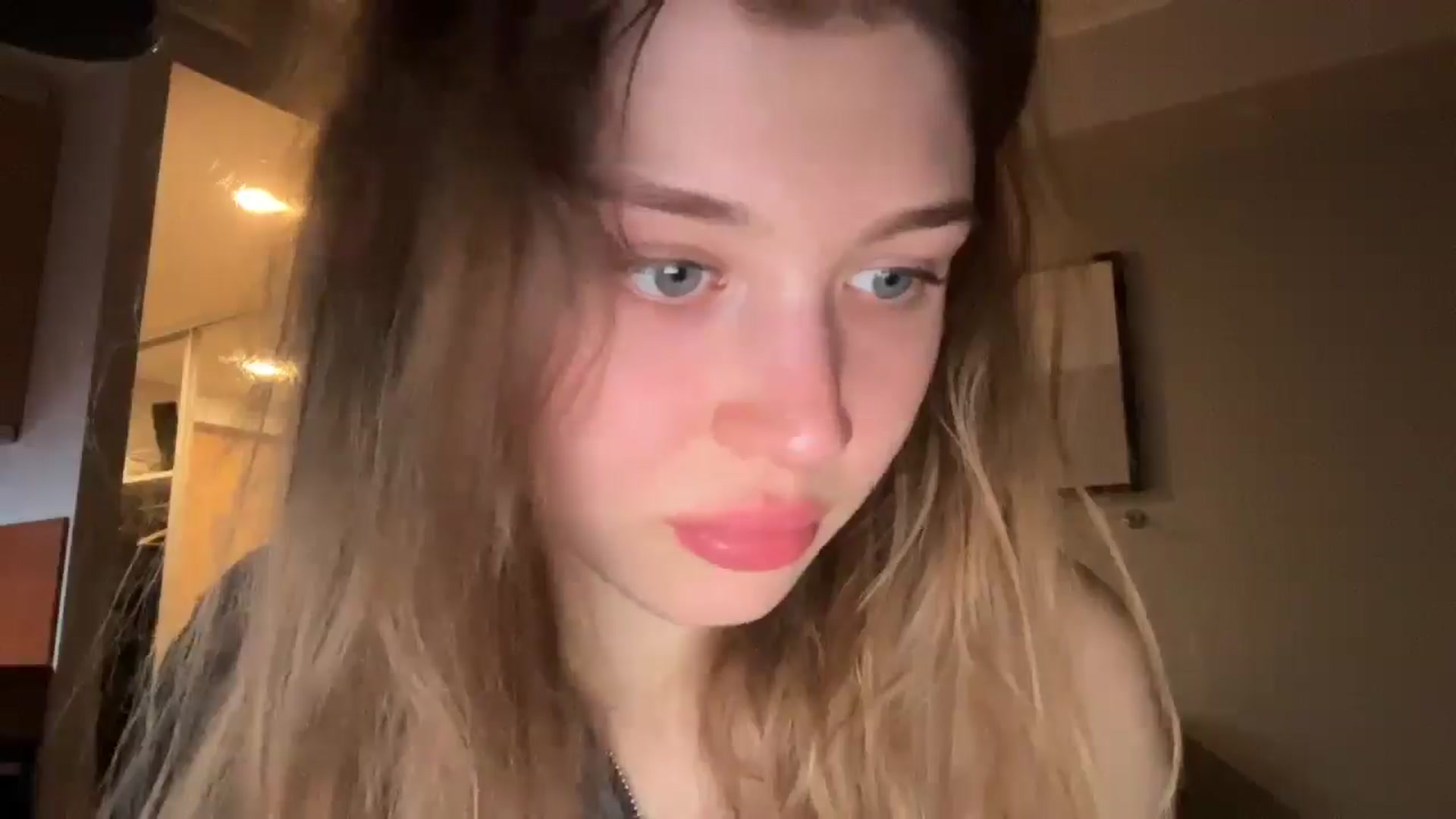 Gallery image thumbnail from Coconut_dream's myfreecams stream on, 12/11/2024, 17:50 image 15 of 20