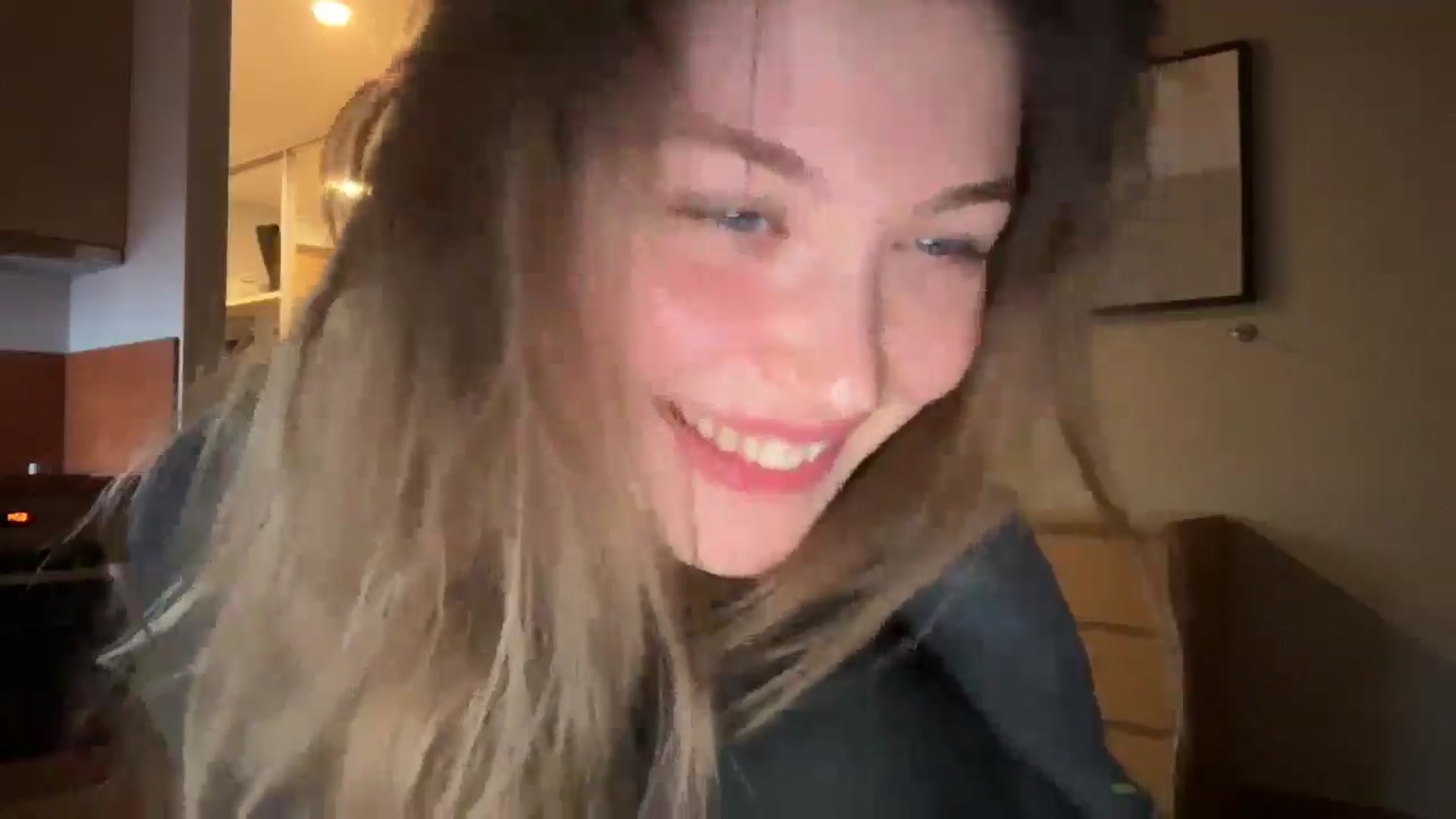 Gallery image thumbnail from Coconut_dream's myfreecams stream on, 12/11/2024, 19:45 image 17 of 20