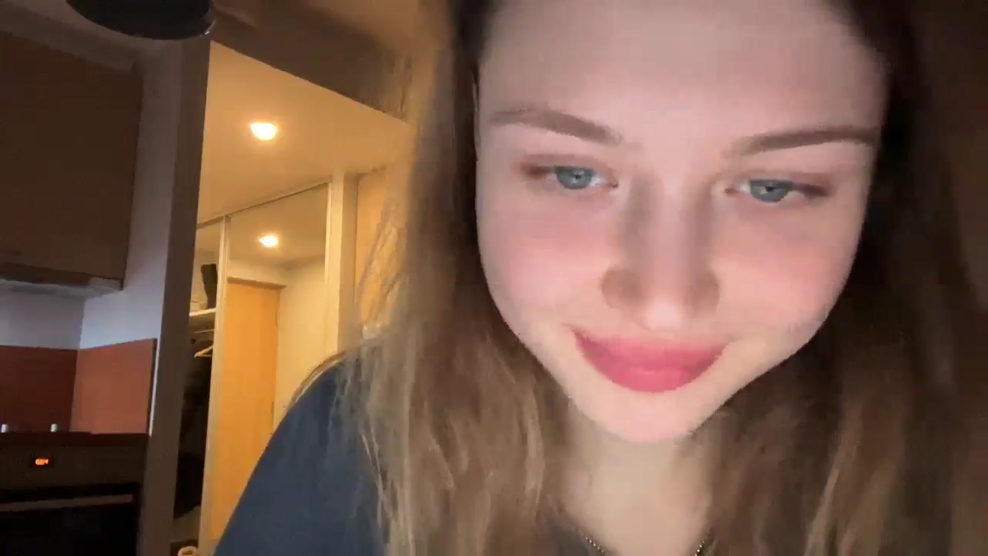 Gallery image thumbnail from Coconut_dream's myfreecams stream on, 12/11/2024, 20:41 image 17 of 20