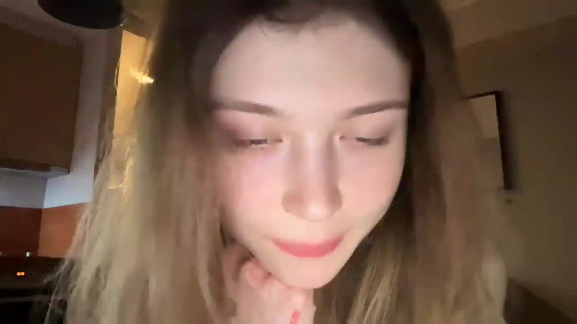 Gallery image thumbnail from Coconut_dream's myfreecams stream on, 12/11/2024, 20:41 image 7 of 20