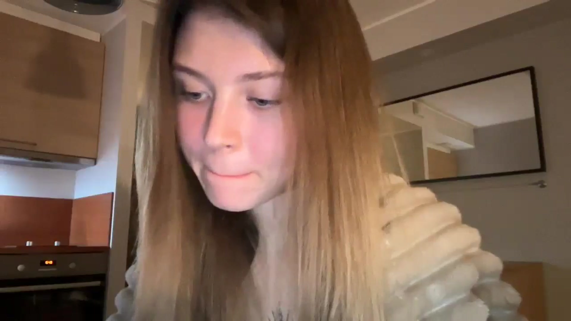 Gallery image thumbnail from Coconut_dream's myfreecams stream on, 12/12/2024, 21:12 image 15 of 20