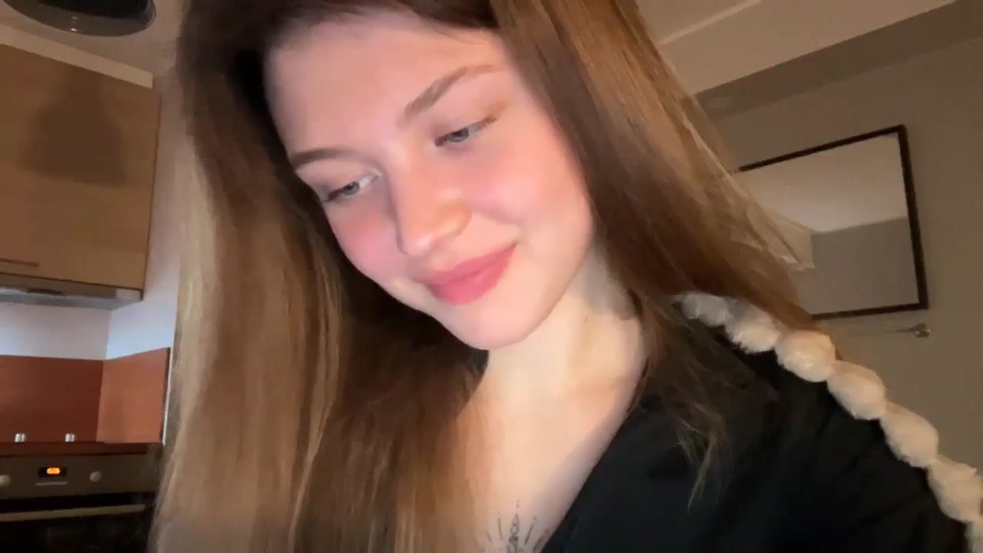 Gallery image thumbnail from Coconut_dream's myfreecams stream on, 12/12/2024, 21:12 image 9 of 20