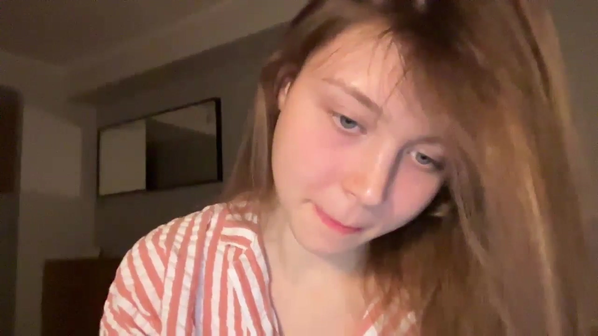 Gallery image thumbnail from Coconut_dream's myfreecams stream on, 12/13/2024, 20:16 image 14 of 20