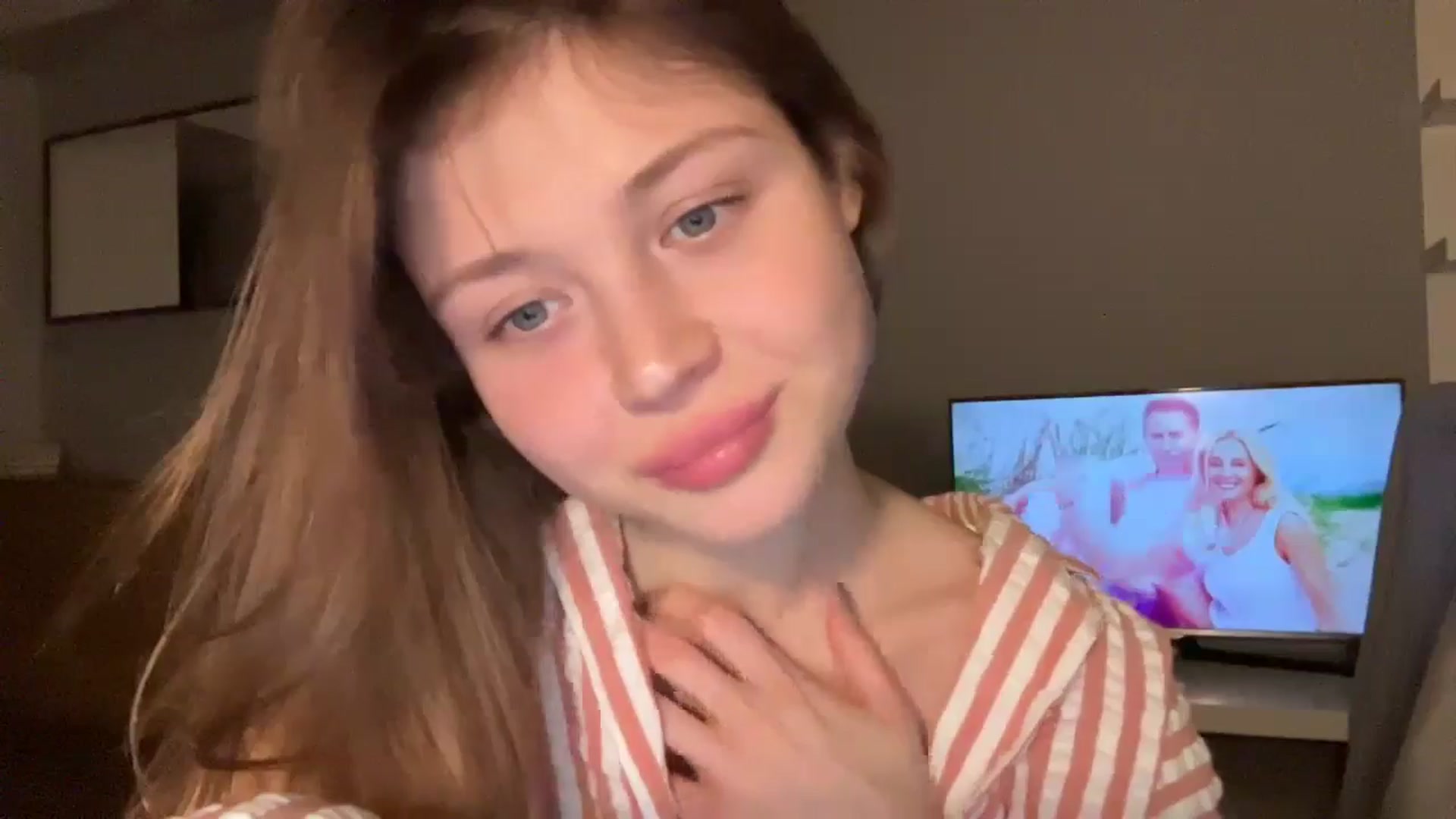 Gallery image thumbnail from Coconut_dream's myfreecams stream on, 12/13/2024, 21:54 image 5 of 20