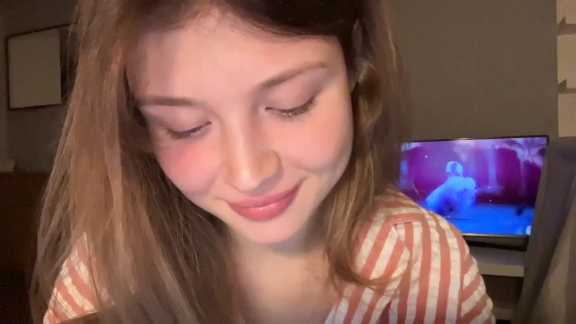 Gallery image thumbnail from Coconut_dream's myfreecams stream on, 12/13/2024, 21:54 image 4 of 20