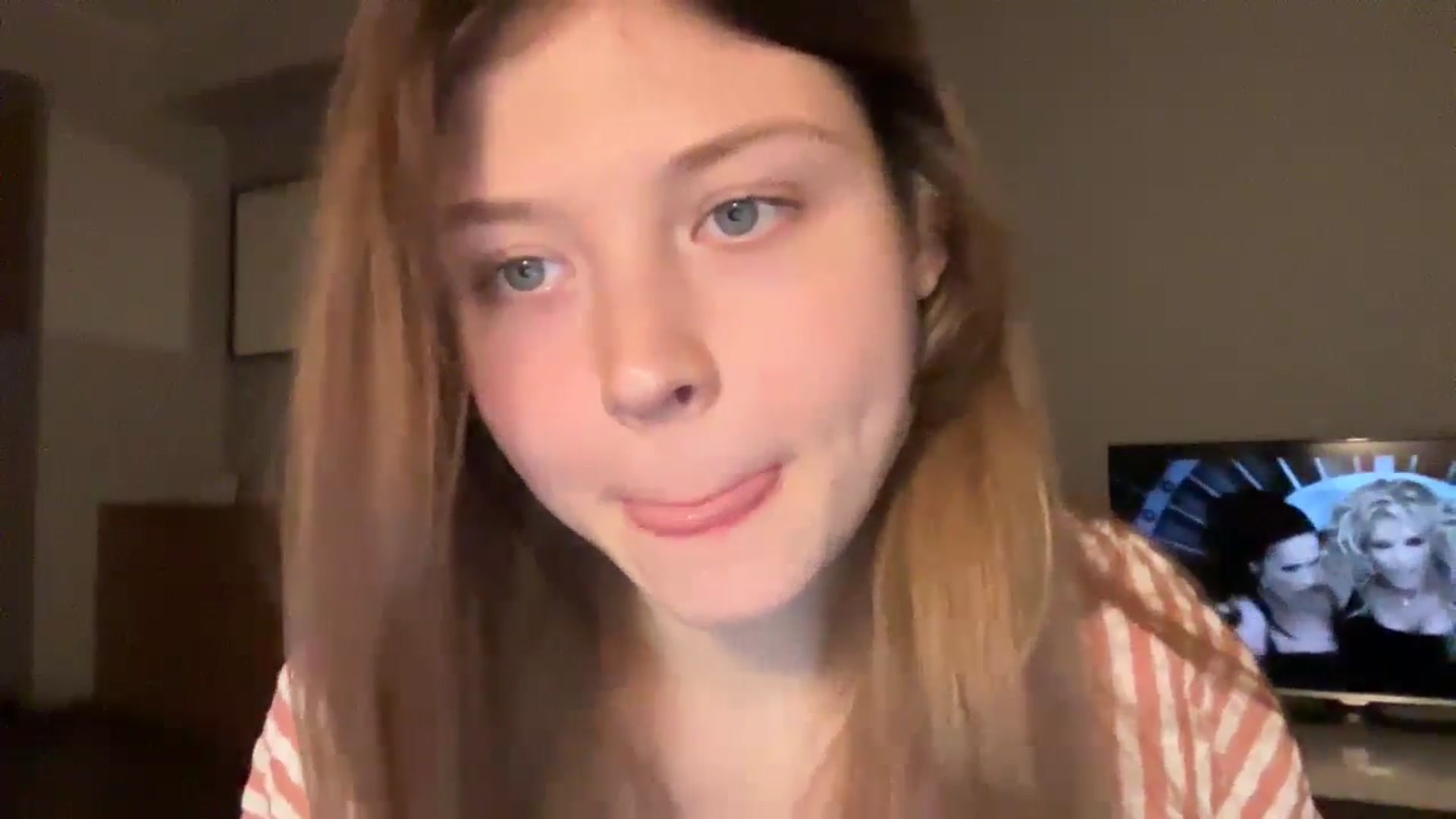 Gallery image thumbnail from Coconut_dream's myfreecams stream on, 12/13/2024, 21:54 image 15 of 20