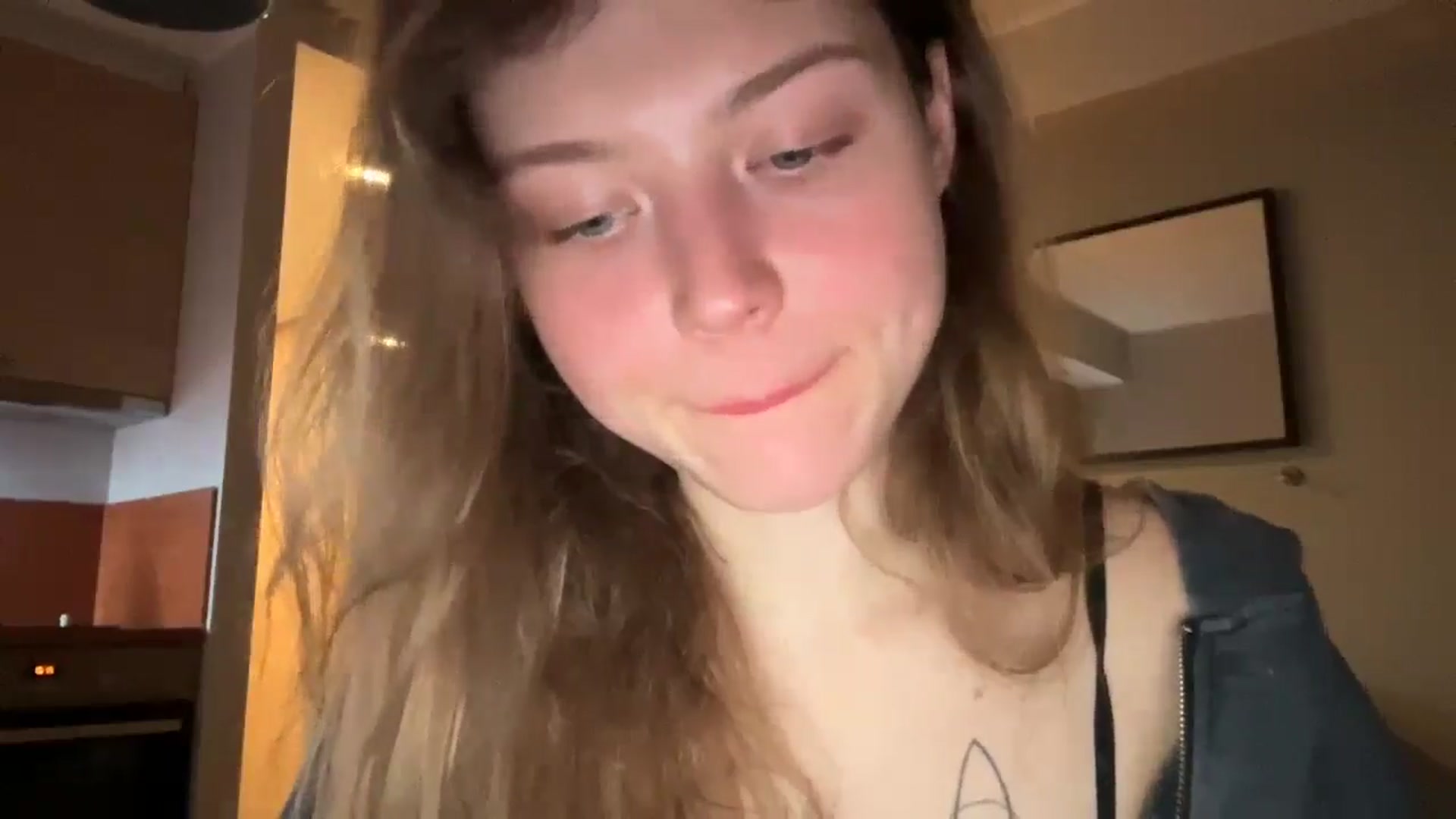 Gallery image thumbnail from Coconut_dream's myfreecams stream on, 12/14/2024, 20:11 image 14 of 20