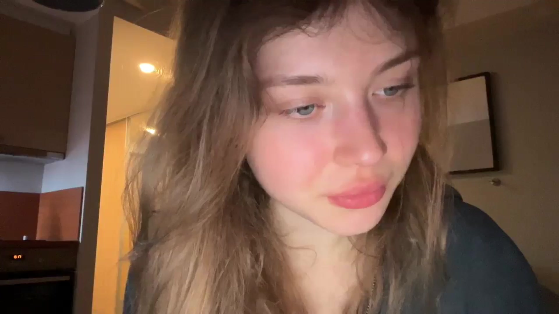 Gallery image thumbnail from Coconut_dream's myfreecams stream on, 12/14/2024, 20:11 image 15 of 20