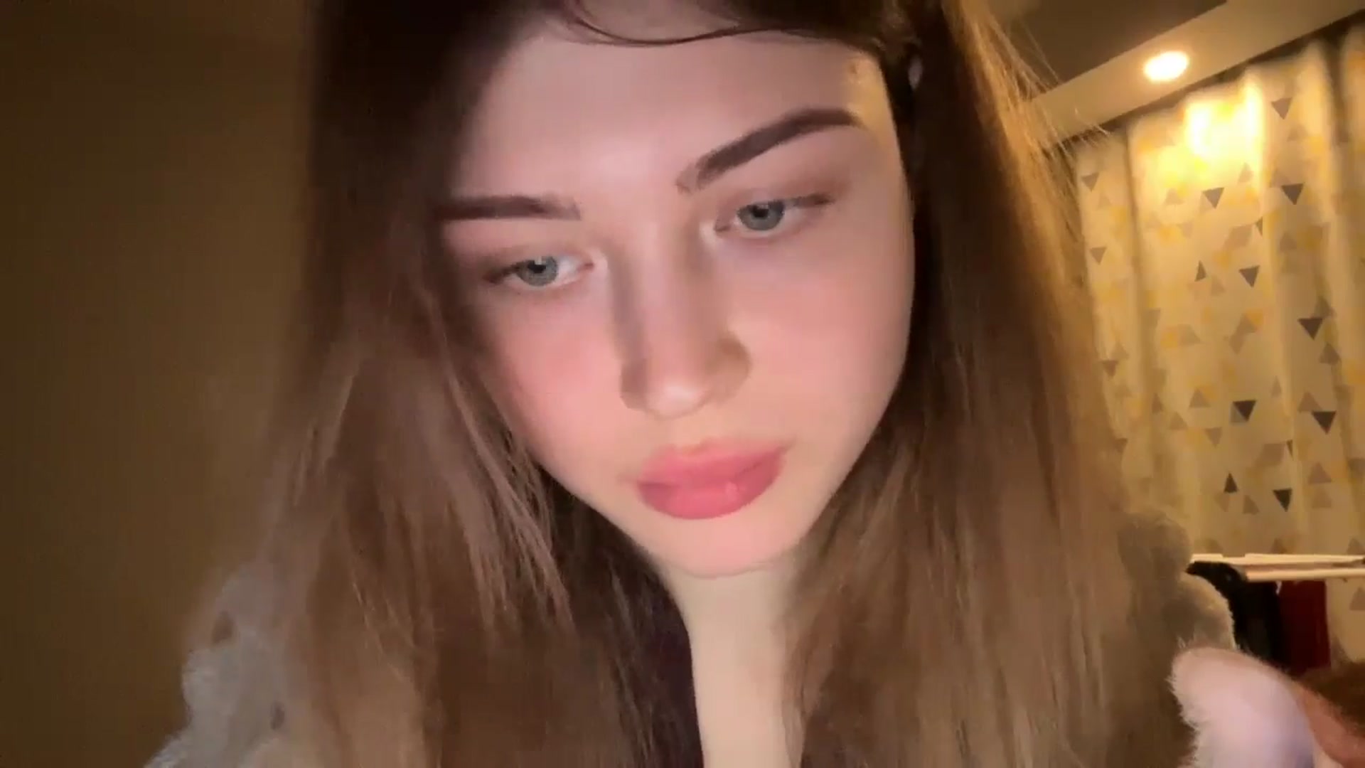 Gallery image thumbnail from Coconut_dream's myfreecams stream on, 12/16/2024, 19:13 image 9 of 20