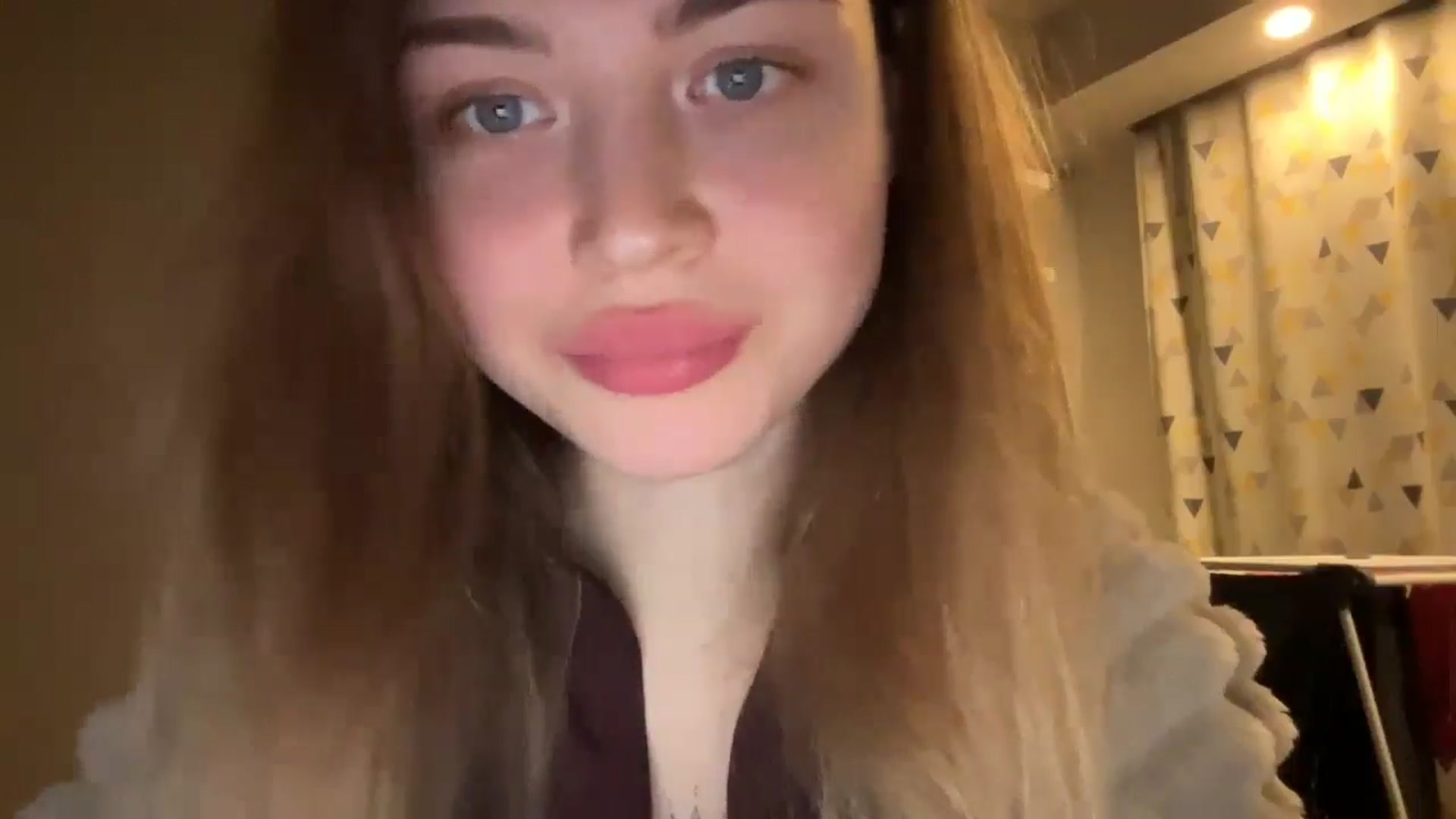 Gallery image thumbnail from Coconut_dream's myfreecams stream on, 12/16/2024, 19:13 image 2 of 20