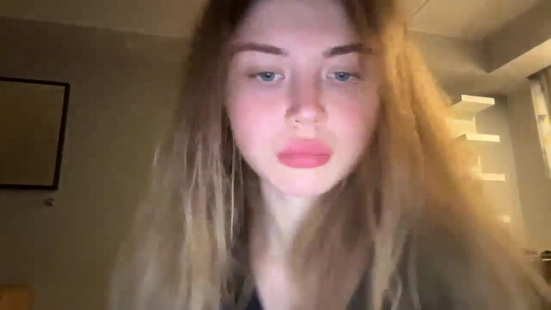 Gallery image thumbnail from Coconut_dream's myfreecams stream on, 12/16/2024, 22:25 image 11 of 20