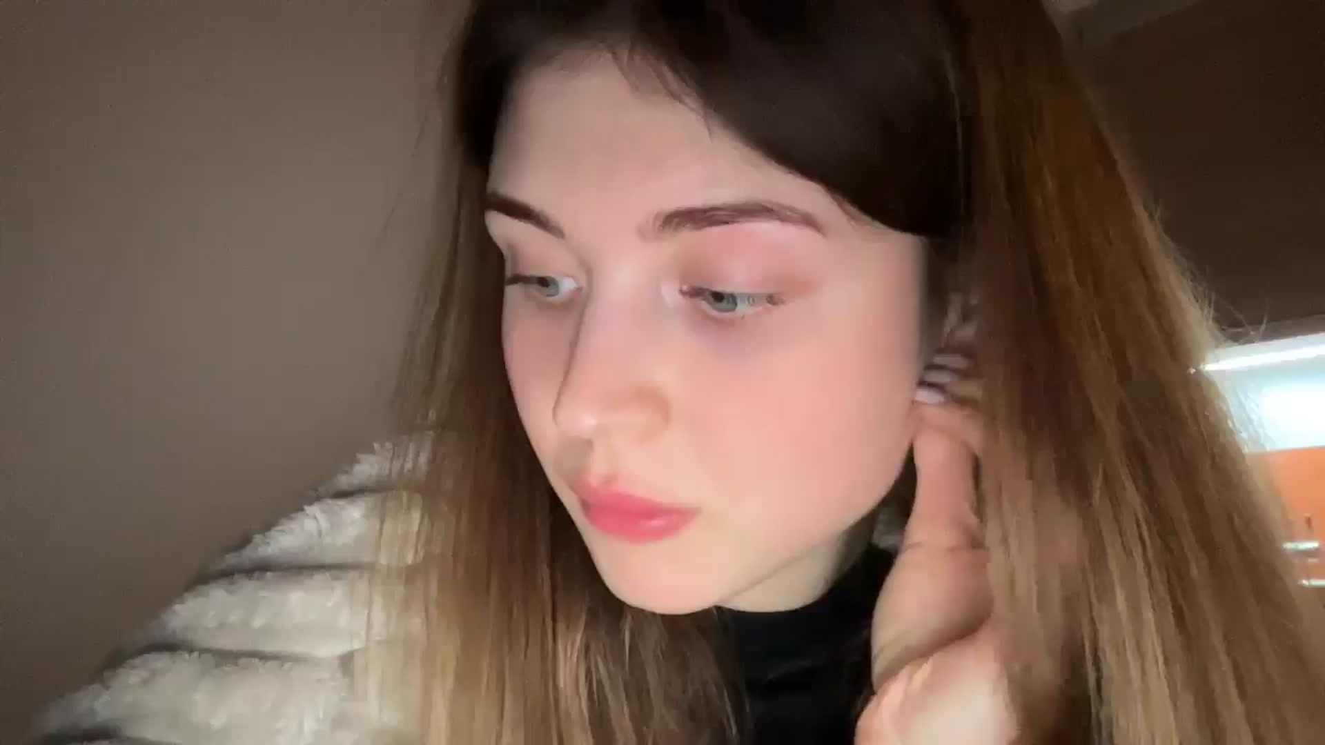 Gallery image thumbnail from Coconut_dream's myfreecams stream on, 12/18/2024, 14:32 image 15 of 20