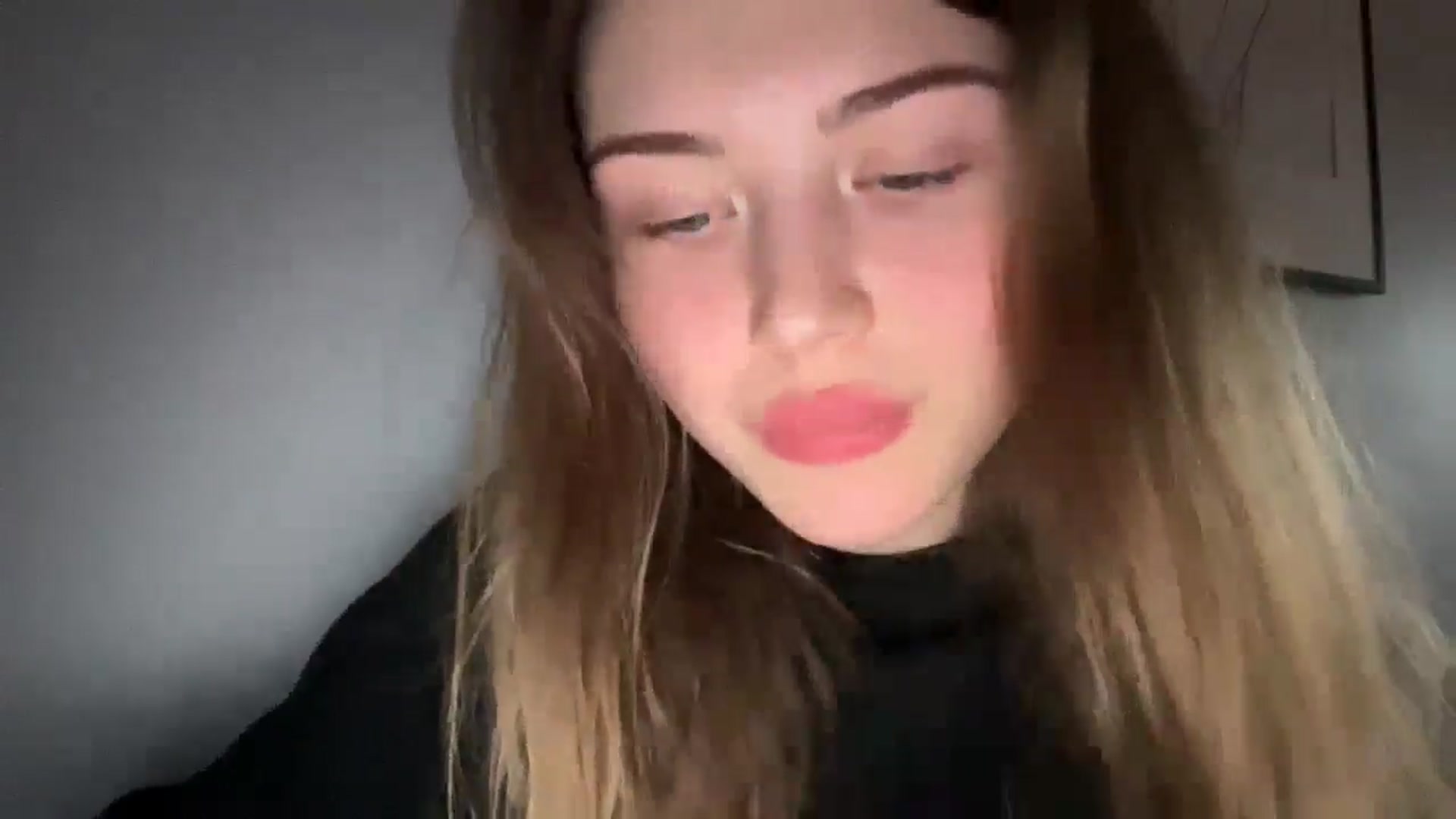 Gallery image thumbnail from Coconut_dream's myfreecams stream on, 12/18/2024, 18:18 image 17 of 20
