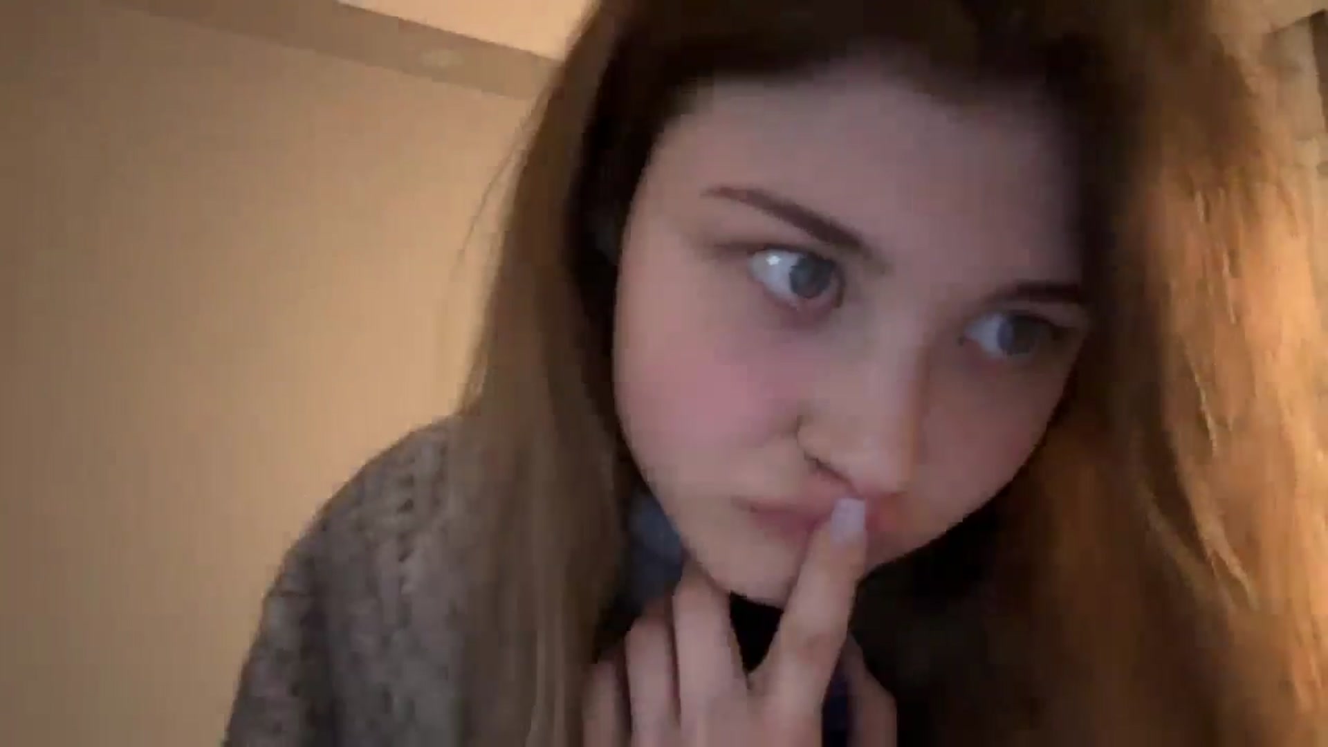 Gallery image thumbnail from Coconut_dream's myfreecams stream on, 12/19/2024, 21:40 image 6 of 20
