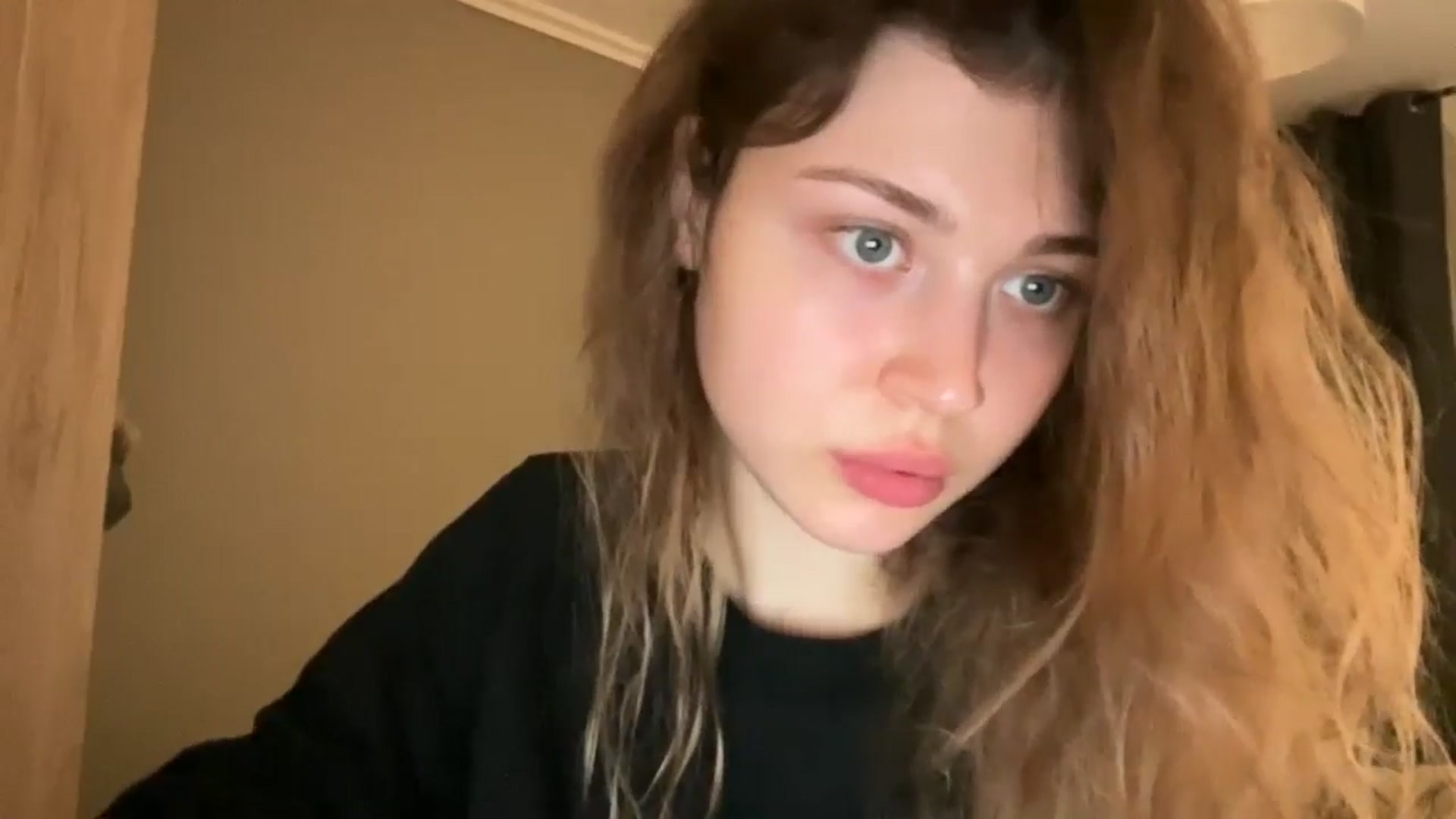 Gallery image thumbnail from Coconut_dream's myfreecams stream on, 12/22/2024, 16:57 image 4 of 20