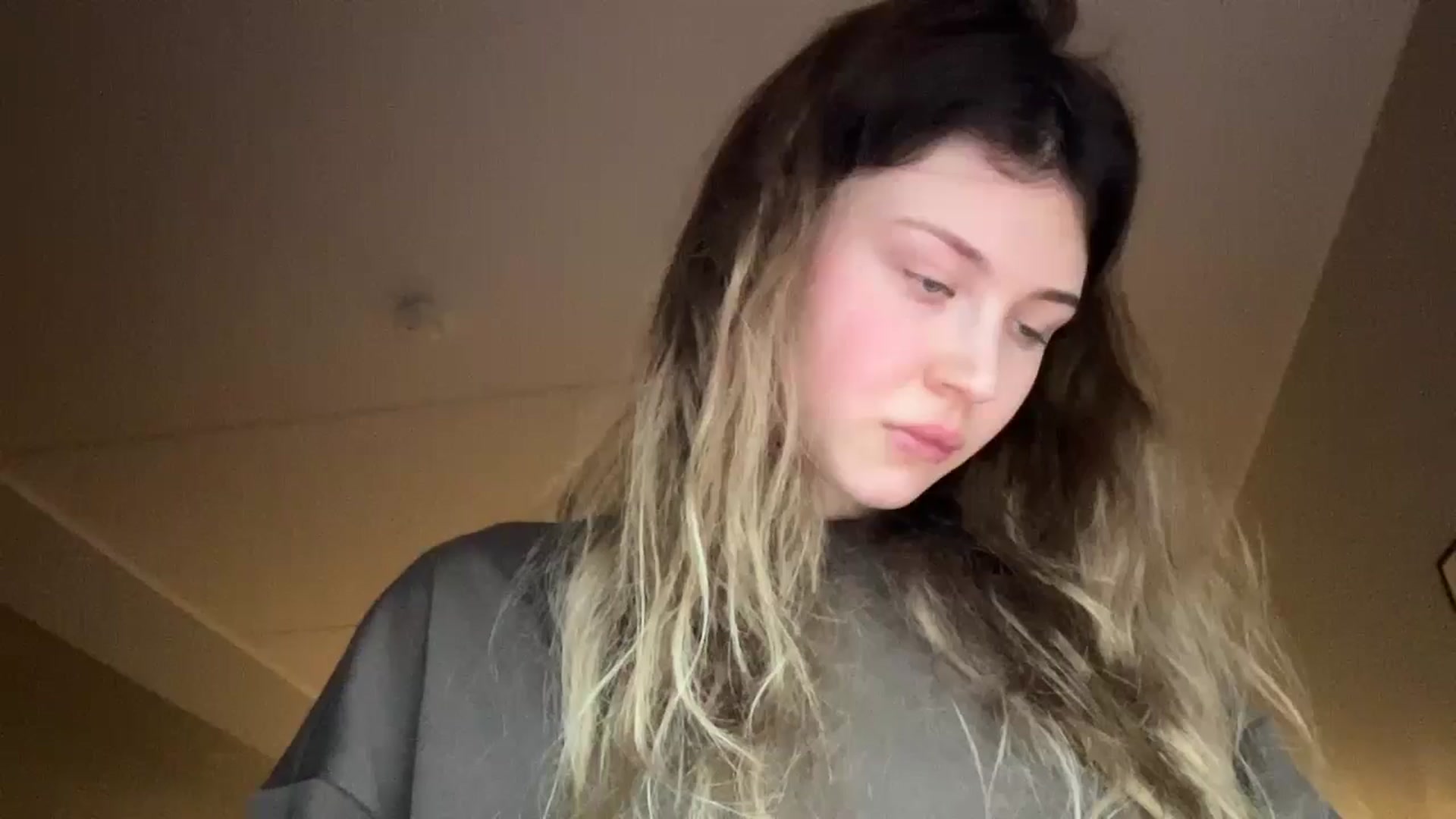 Gallery image thumbnail from Coconut_dream's myfreecams stream on, 01/03/2025, 17:59 image 1 of 20