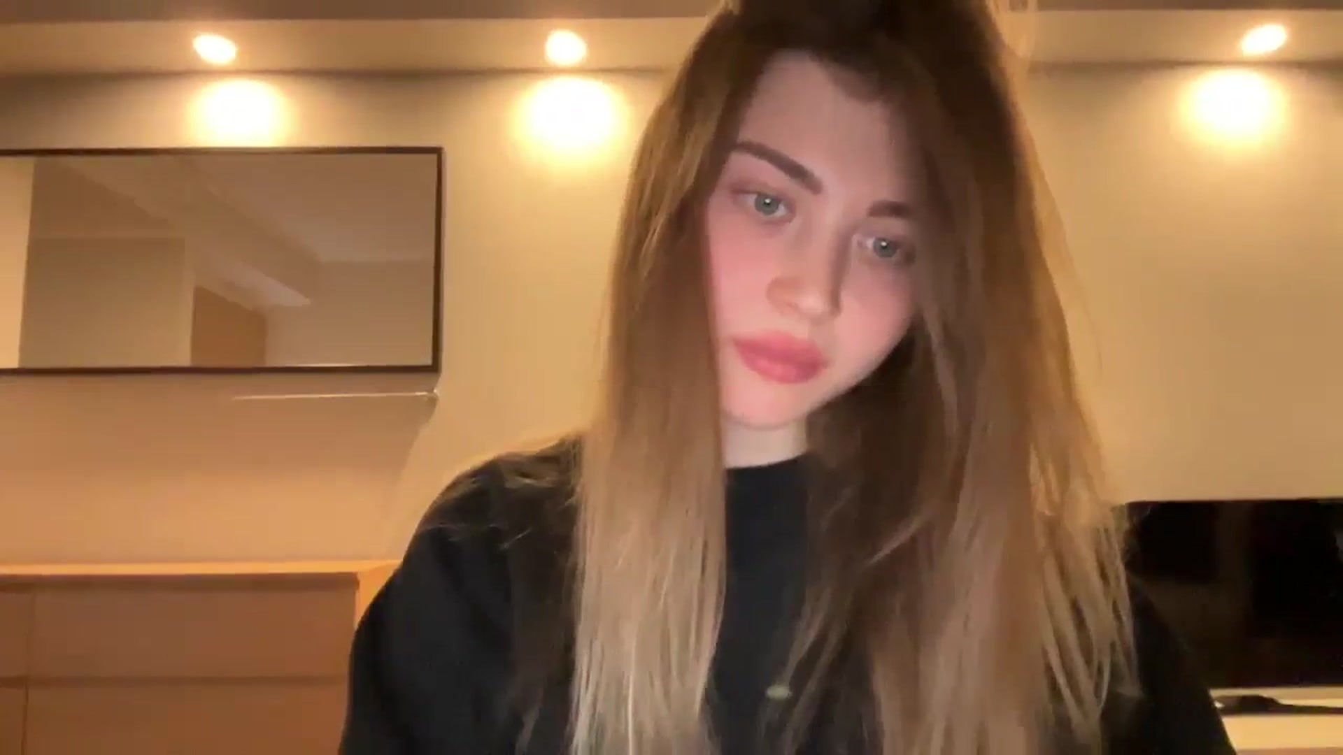 Gallery image thumbnail from Coconut_dream's myfreecams stream on, 01/04/2025, 19:04 image 12 of 20