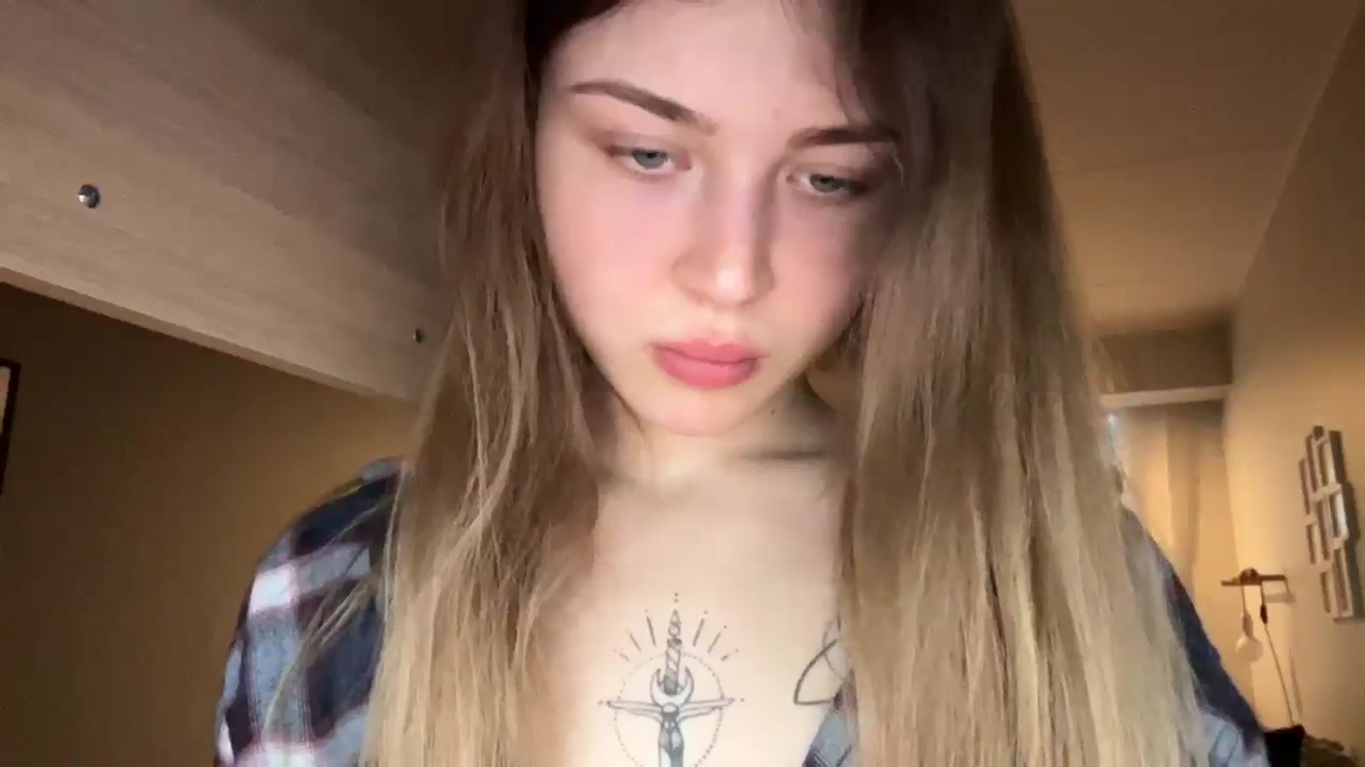 Gallery image thumbnail from Coconut_dream's myfreecams stream on, 01/08/2025, 07:45 image 16 of 20
