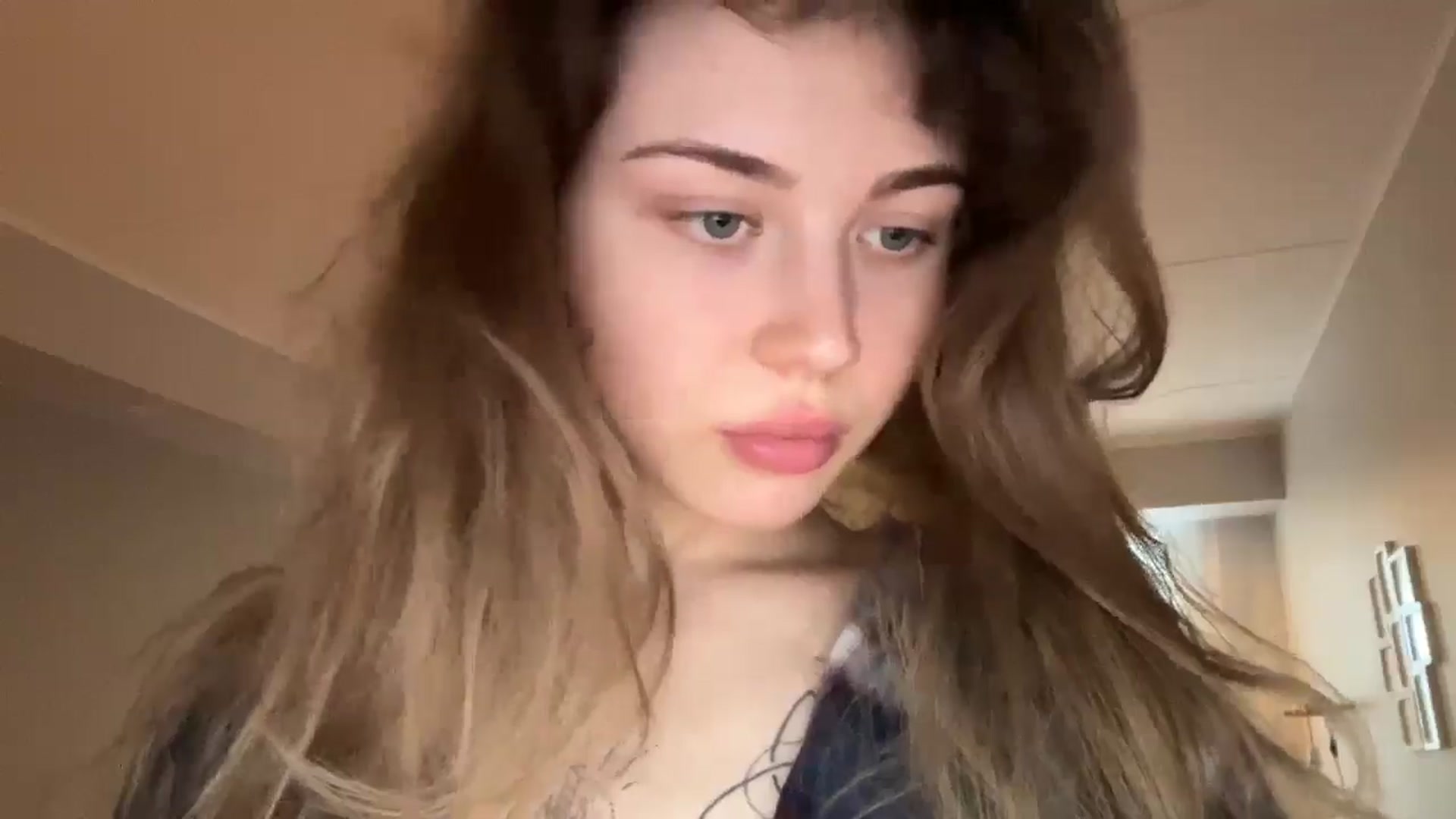 Gallery image thumbnail from Coconut_dream's myfreecams stream on, 01/08/2025, 10:36 image 16 of 20