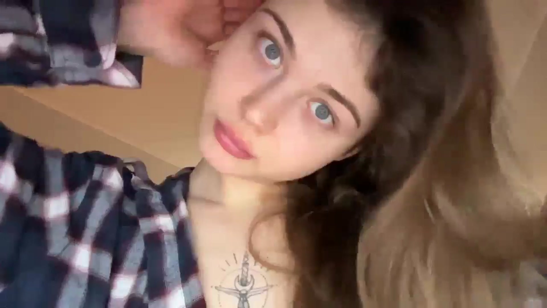 Gallery image thumbnail from Coconut_dream's myfreecams stream on, 01/08/2025, 10:36 image 17 of 20
