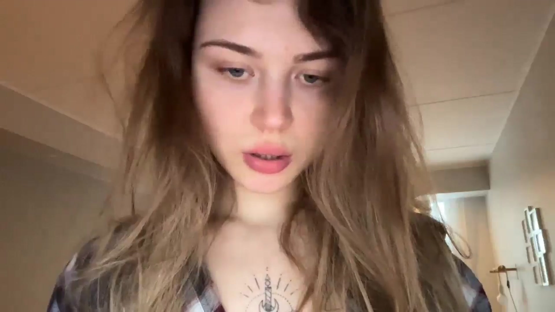 Gallery image thumbnail from Coconut_dream's myfreecams stream on, 01/08/2025, 10:36 image 11 of 20