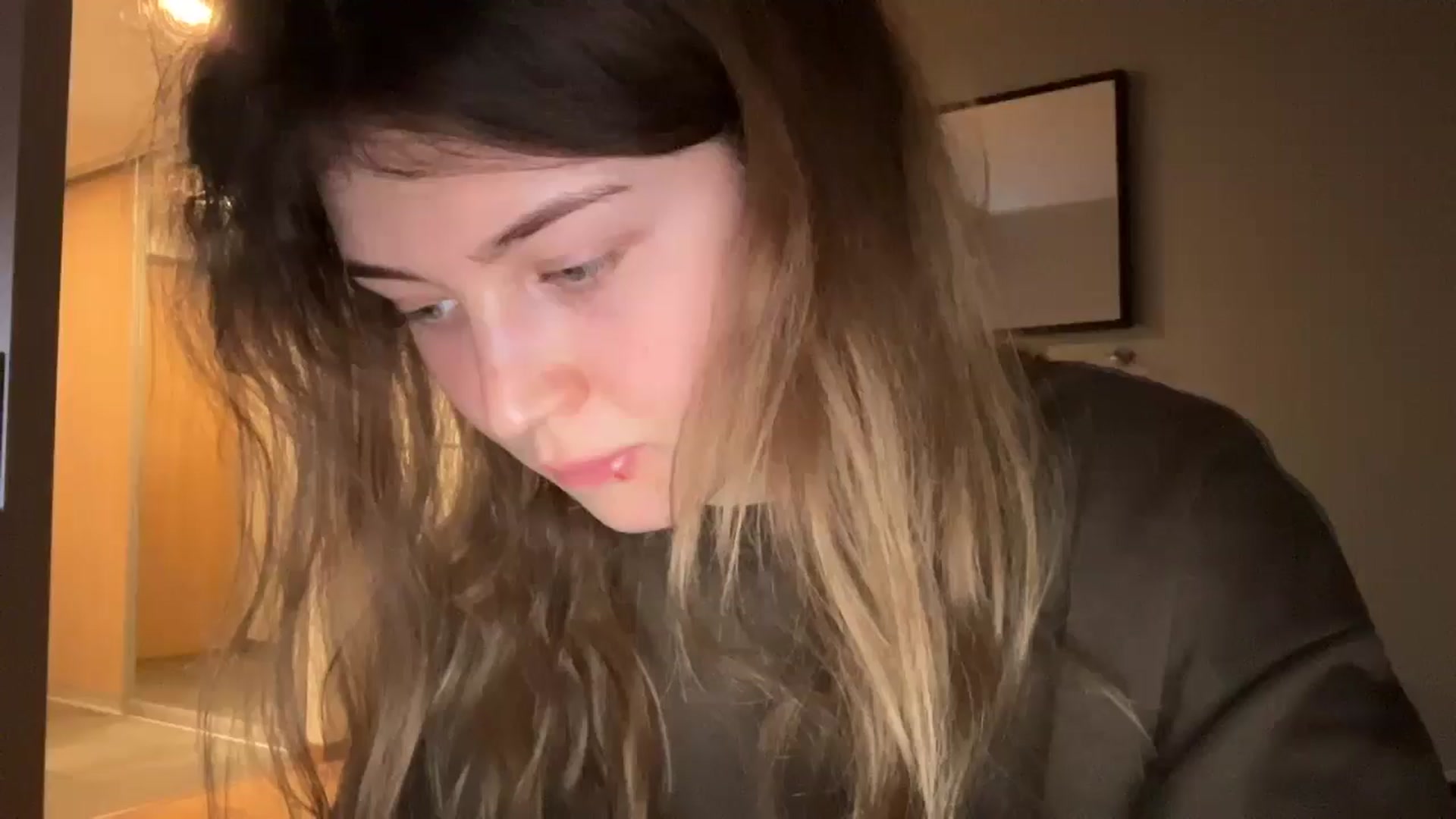 Gallery image thumbnail from Coconut_dream's myfreecams stream on, 01/14/2025, 18:57 image 6 of 20