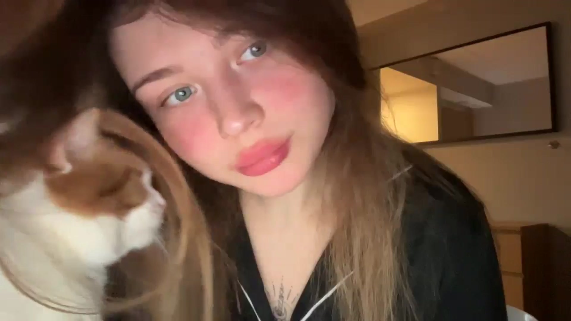 Gallery image thumbnail from Coconut_dream's myfreecams stream on, 01/21/2025, 19:50 image 3 of 20
