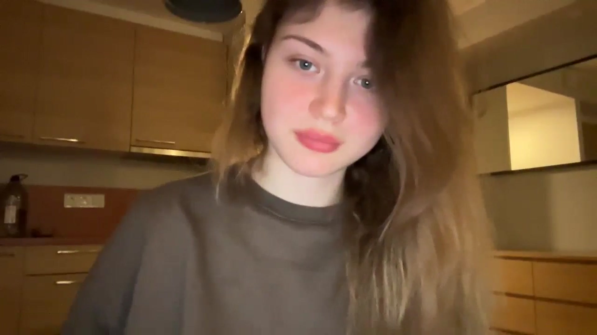 Gallery image thumbnail from Coconut_dream's myfreecams stream on, 01/27/2025, 17:48 image 15 of 20