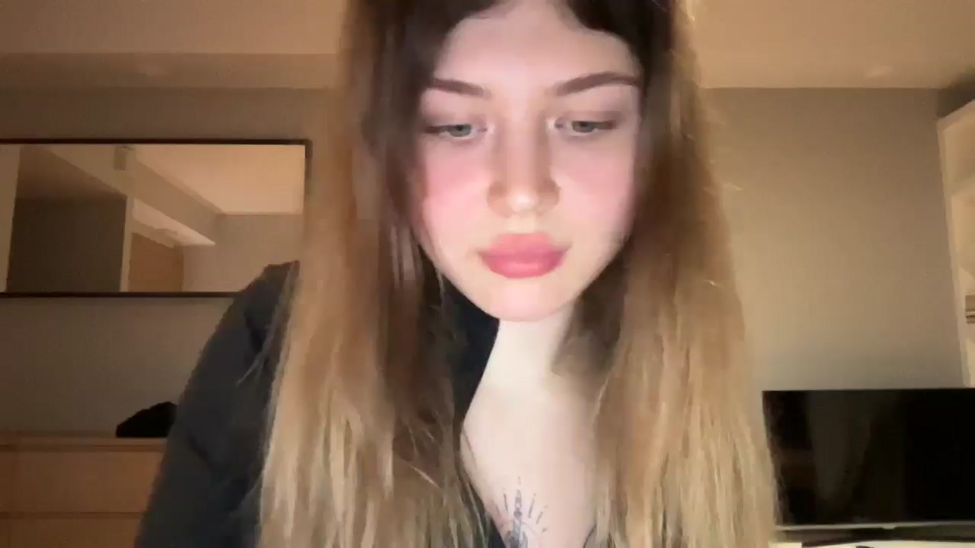 Gallery image thumbnail from Coconut_dream's myfreecams stream on, 02/02/2025, 20:11 image 14 of 20