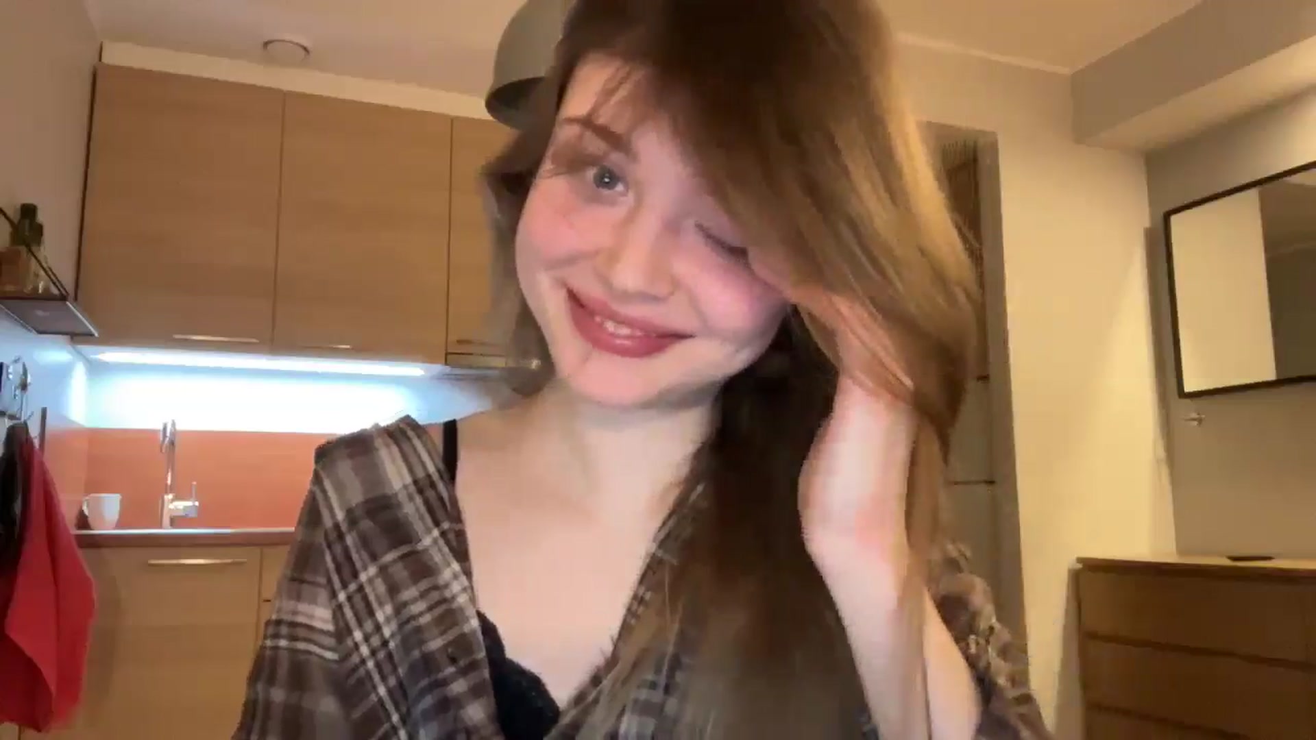 Gallery image thumbnail from Coconut_dream's myfreecams stream on, 02/03/2025, 20:52 image 13 of 20
