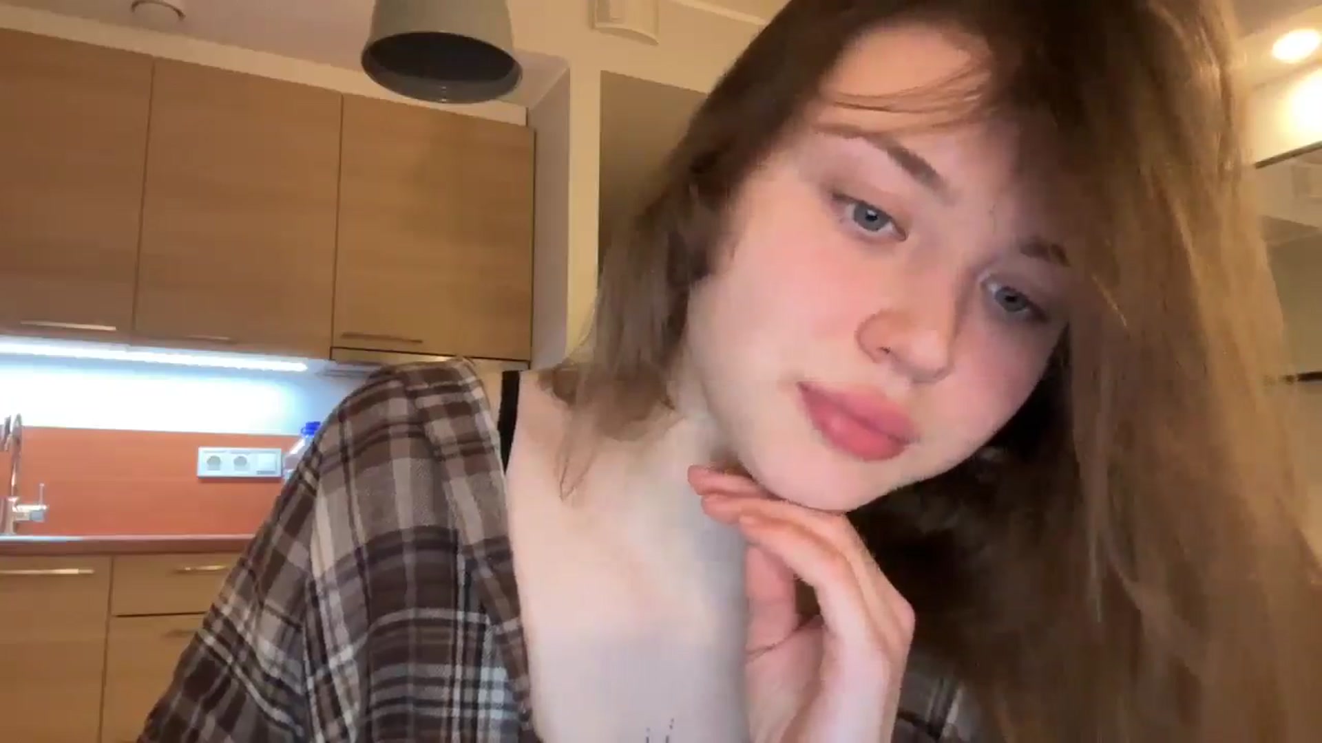 Gallery image thumbnail from Coconut_dream's myfreecams stream on, 02/03/2025, 21:21 image 16 of 20
