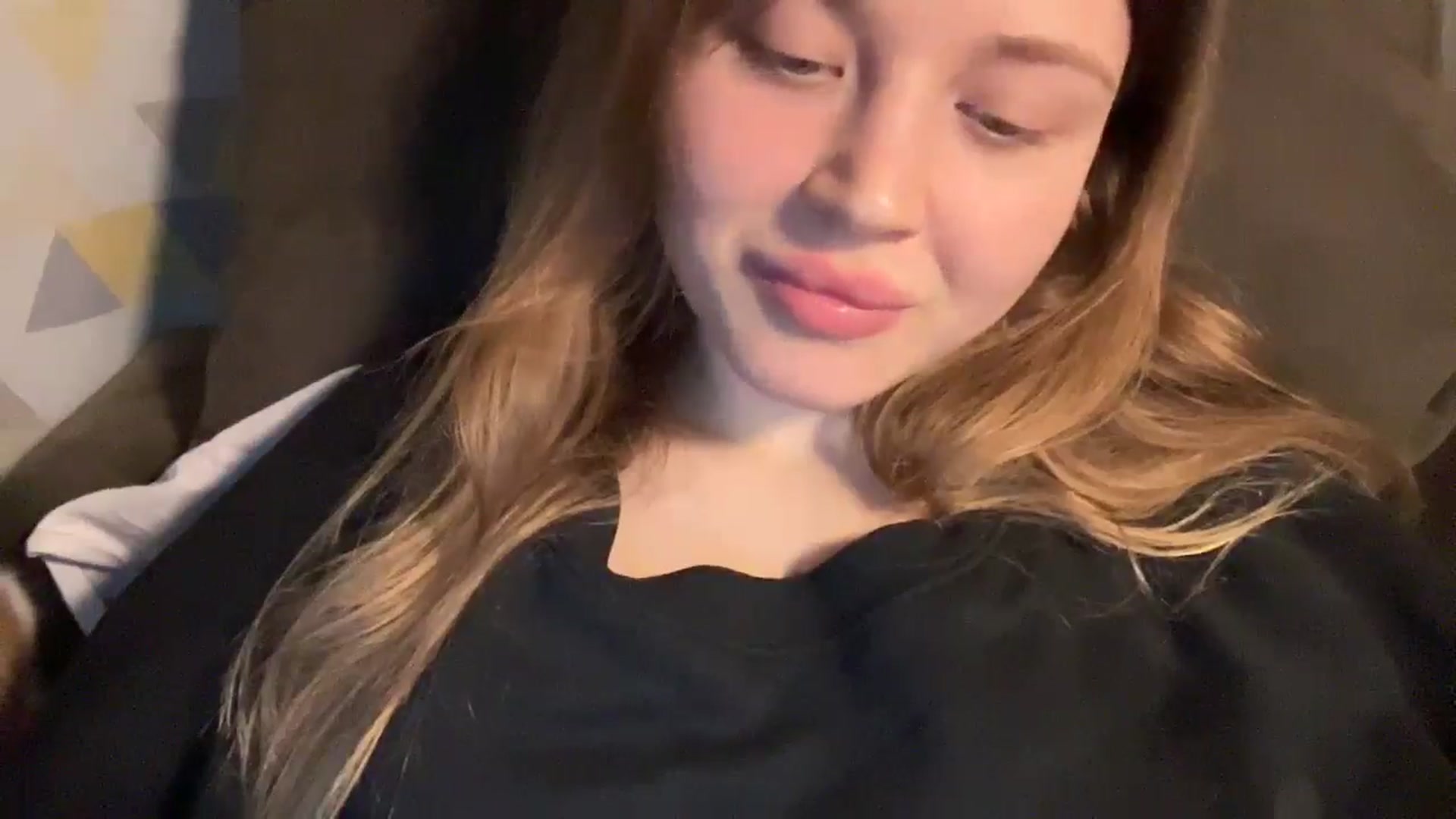 Gallery image thumbnail from Coconut_dream's myfreecams stream on, 02/04/2025, 21:40 image 7 of 20