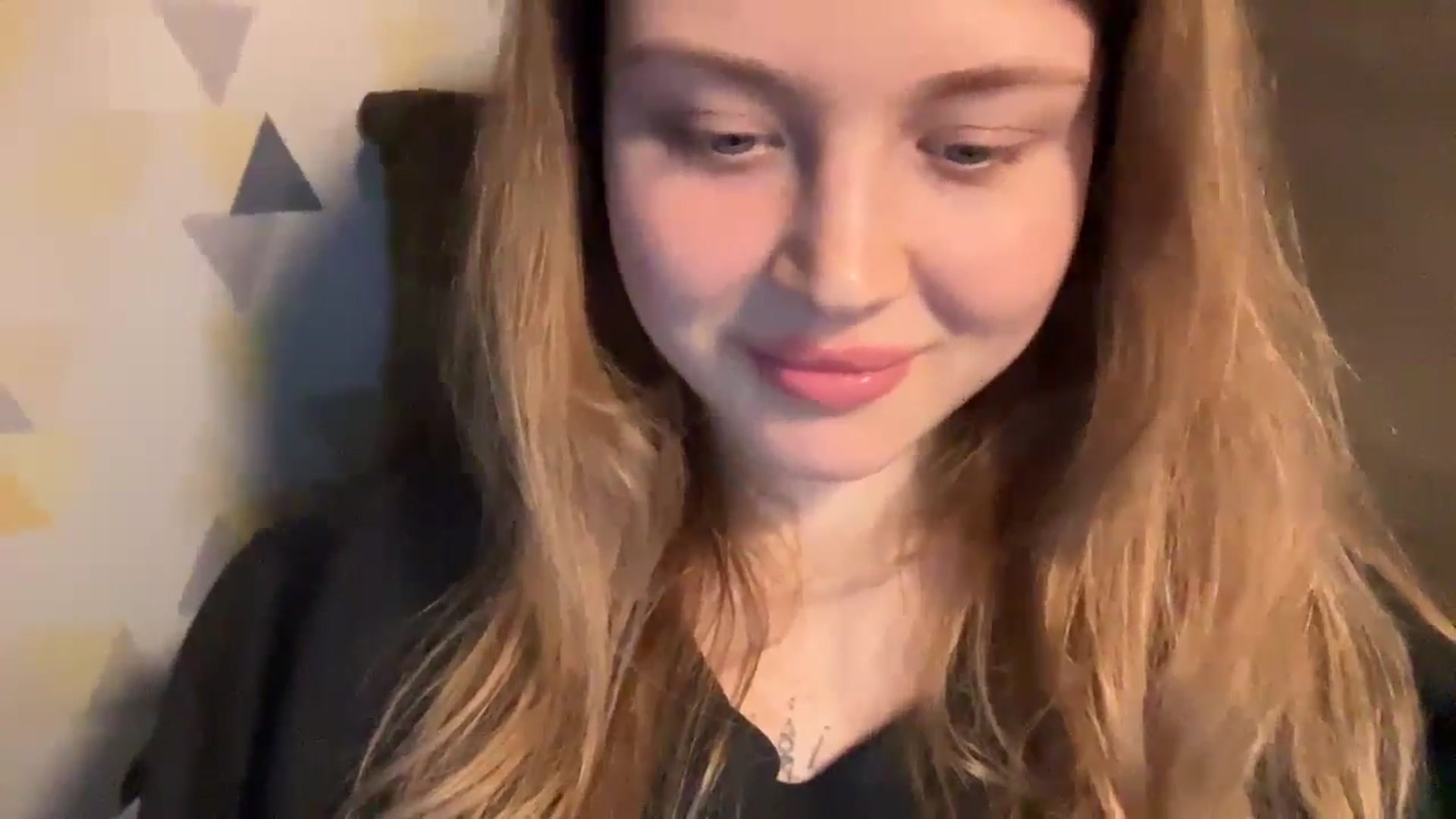 Gallery image thumbnail from Coconut_dream's myfreecams stream on, 02/04/2025, 21:40 image 11 of 20