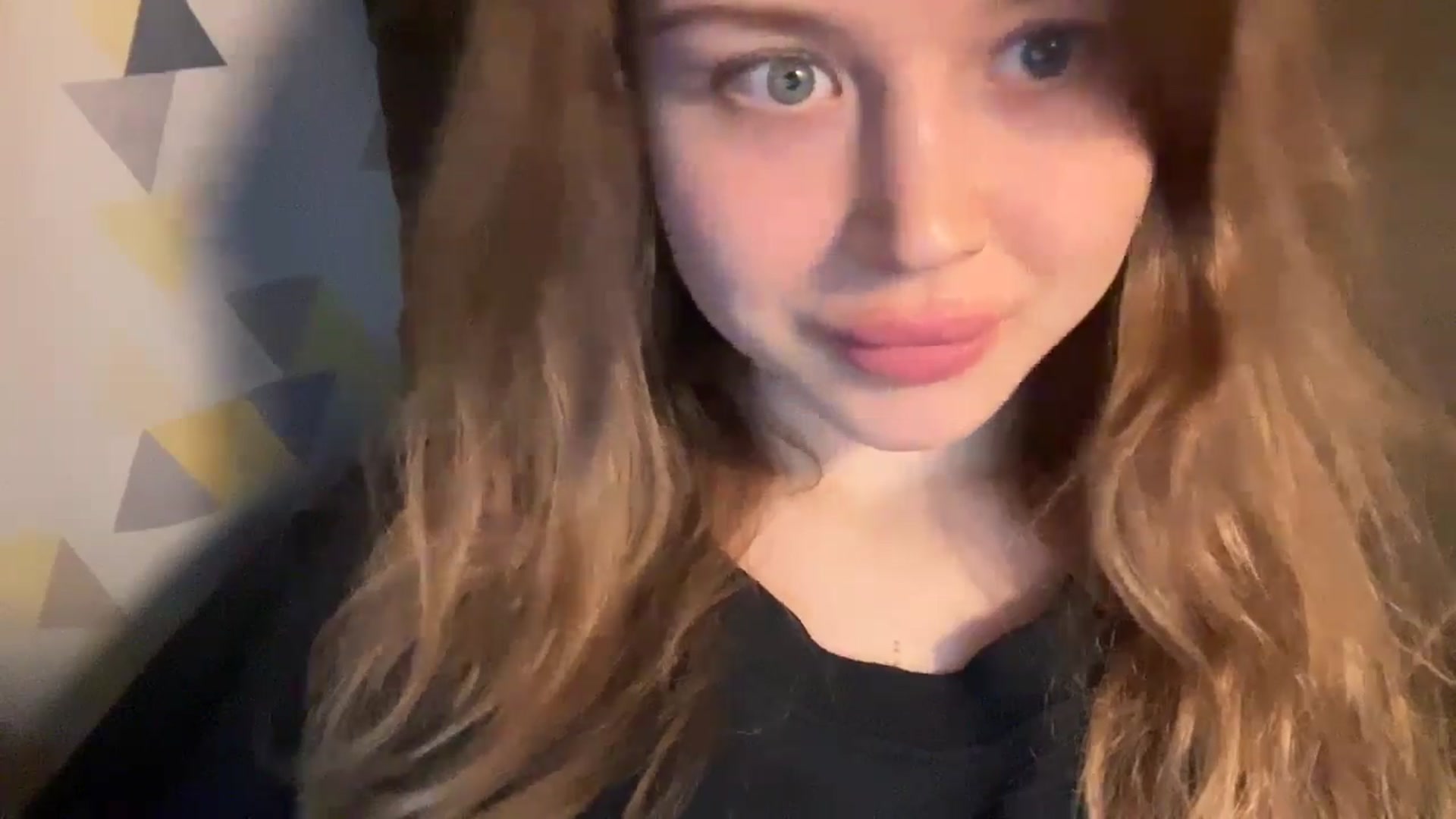 Gallery image thumbnail from Coconut_dream's myfreecams stream on, 02/06/2025, 22:29 image 18 of 20