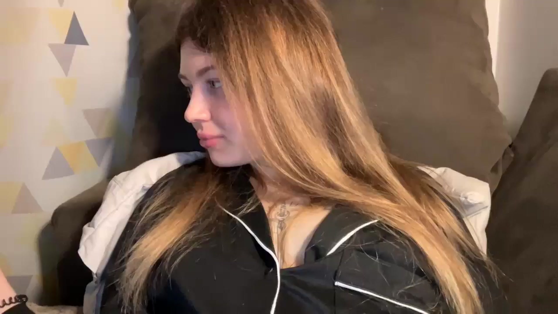 Gallery image thumbnail from Coconut_dream's myfreecams stream on, 02/07/2025, 21:47 image 17 of 20