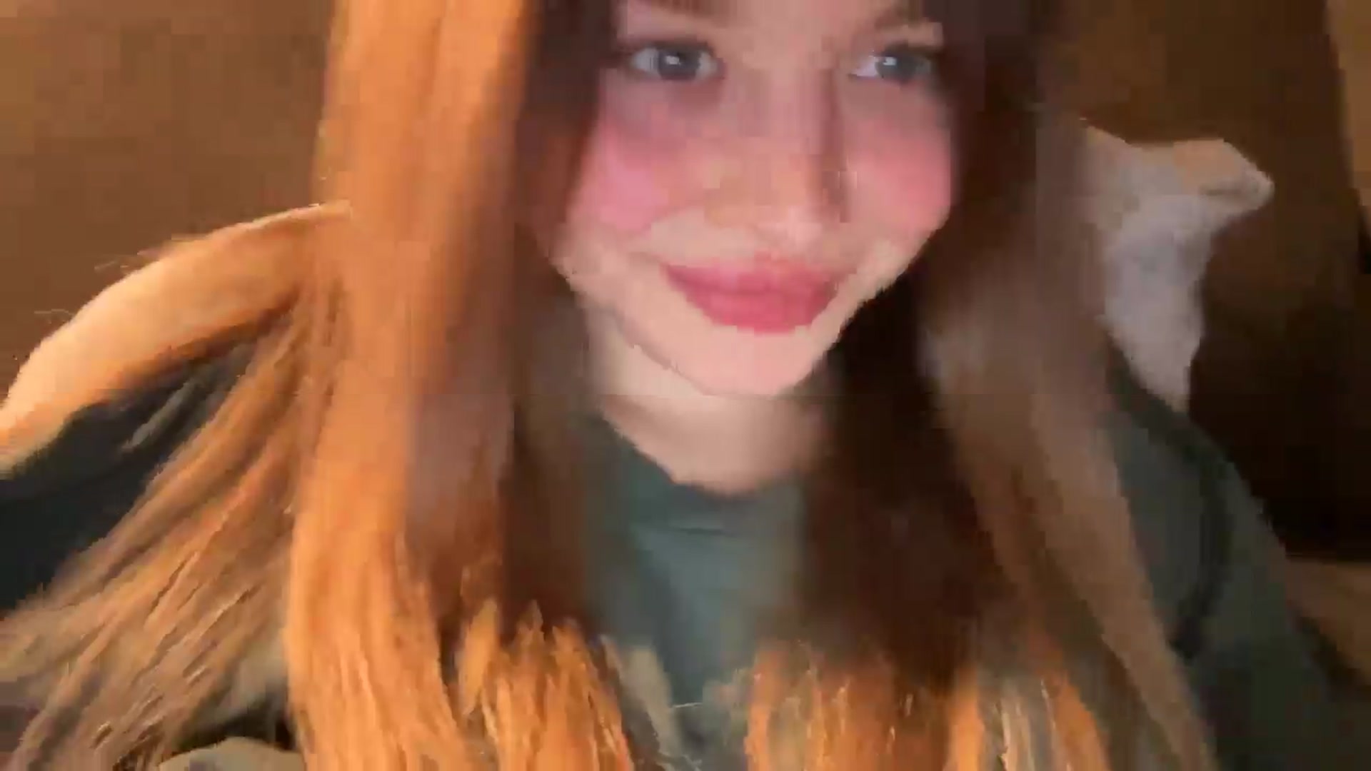 Gallery image thumbnail from Coconut_dream's myfreecams stream on, 02/24/2025, 21:10 image 19 of 20