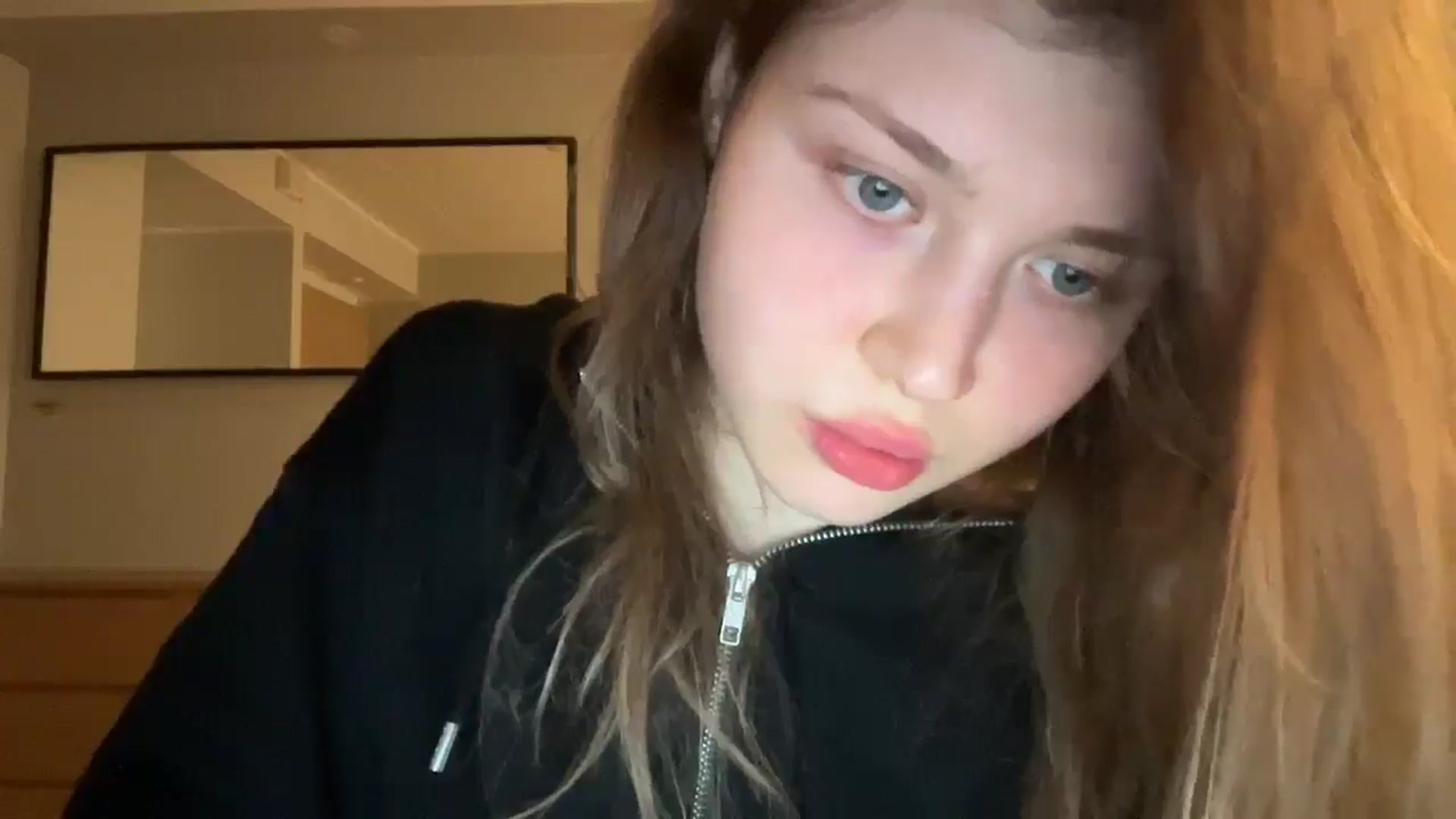 Gallery image thumbnail from Coconut_dream's myfreecams stream on, 02/27/2025, 20:44 image 7 of 20