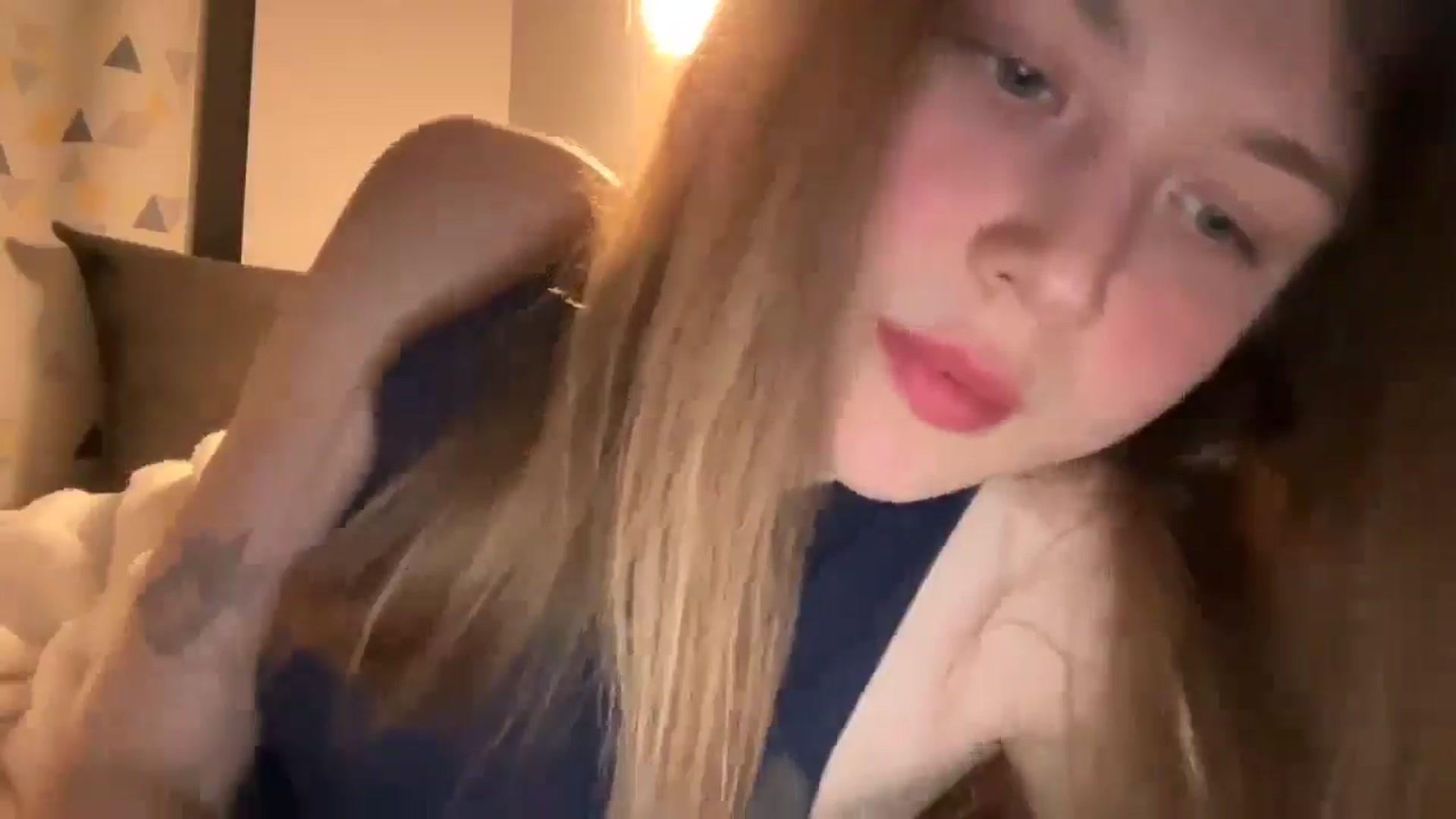 Gallery image thumbnail from Coconut_dream's myfreecams stream on, 03/04/2025, 21:59 image 16 of 20