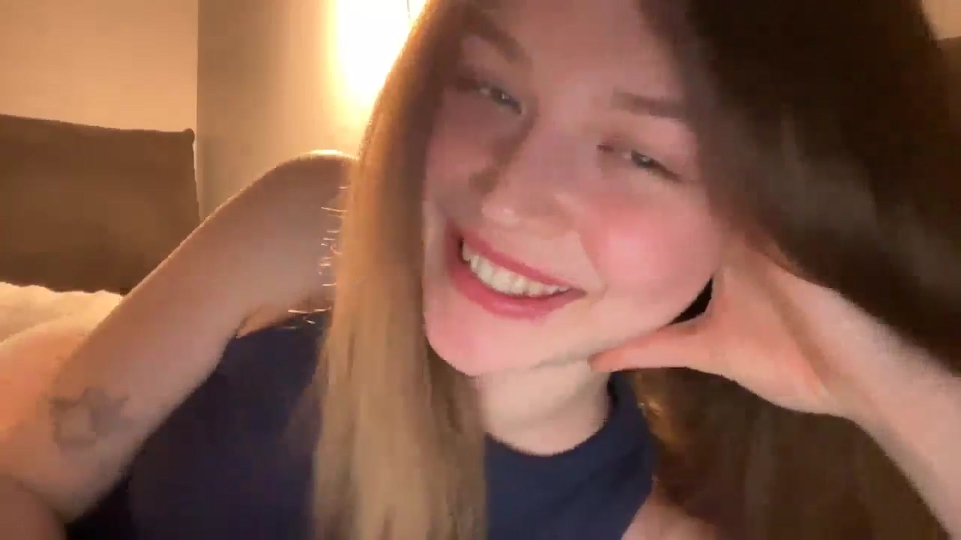 Gallery image thumbnail from Coconut_dream's myfreecams stream on, 03/04/2025, 21:59 image 19 of 20