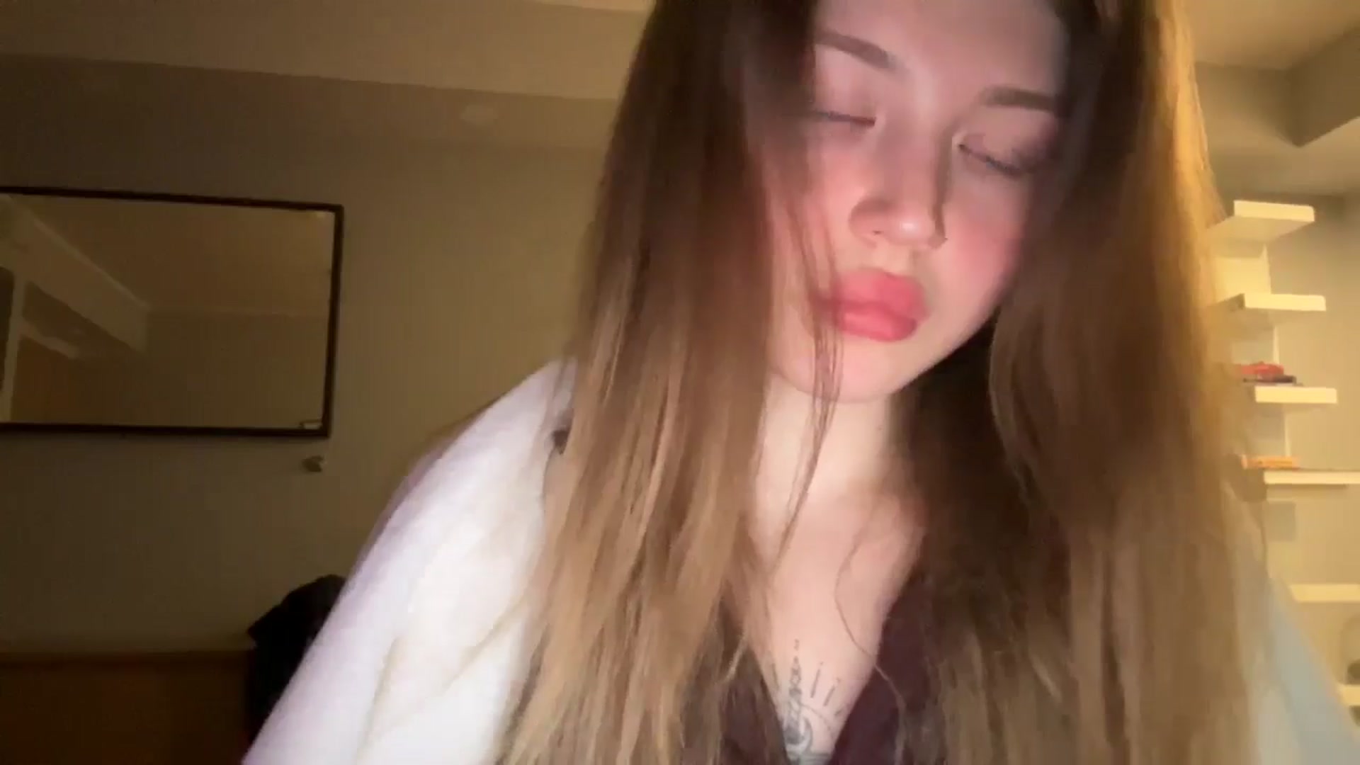 Gallery image thumbnail from Coconut_dream's myfreecams stream on, 03/05/2025, 16:16 image 11 of 20