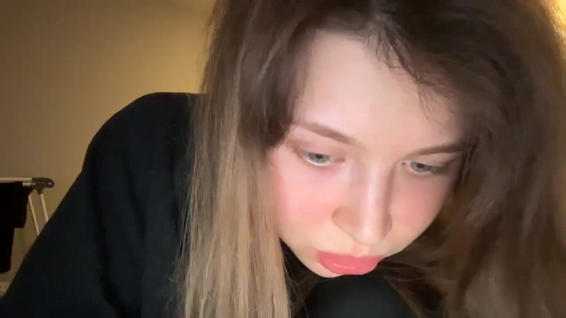 Gallery image thumbnail from Coconut_dream's myfreecams stream on, 03/05/2025, 20:52 image 6 of 20