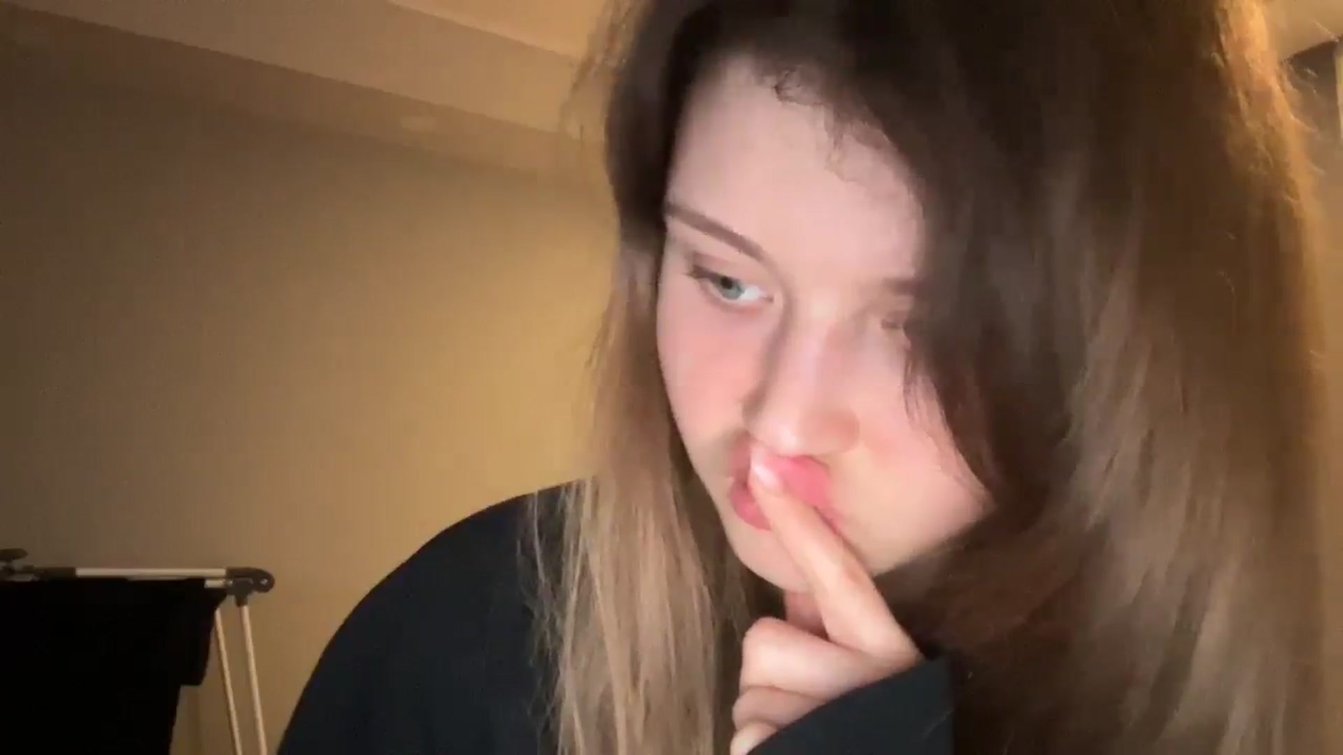 Gallery image thumbnail from Coconut_dream's myfreecams stream on, 03/05/2025, 20:52 image 2 of 20
