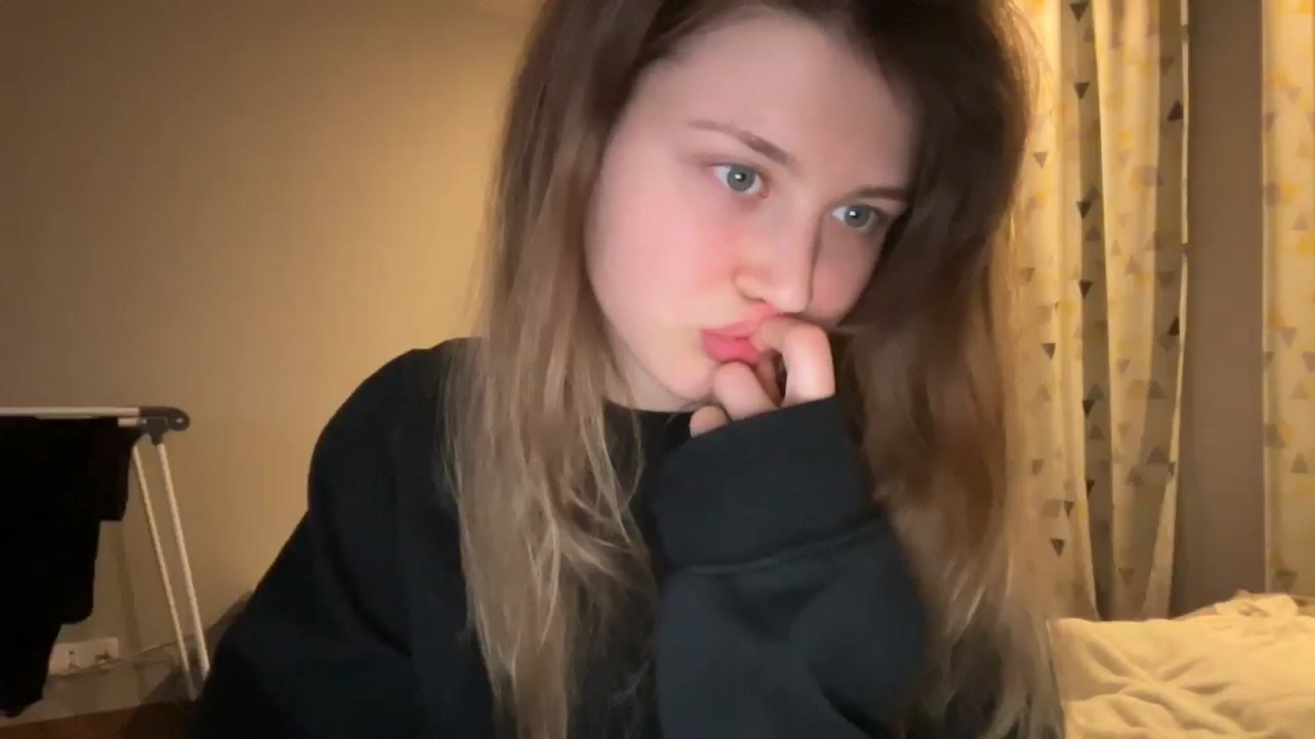 Gallery image thumbnail from Coconut_dream's myfreecams stream on, 03/05/2025, 20:52 image 8 of 20