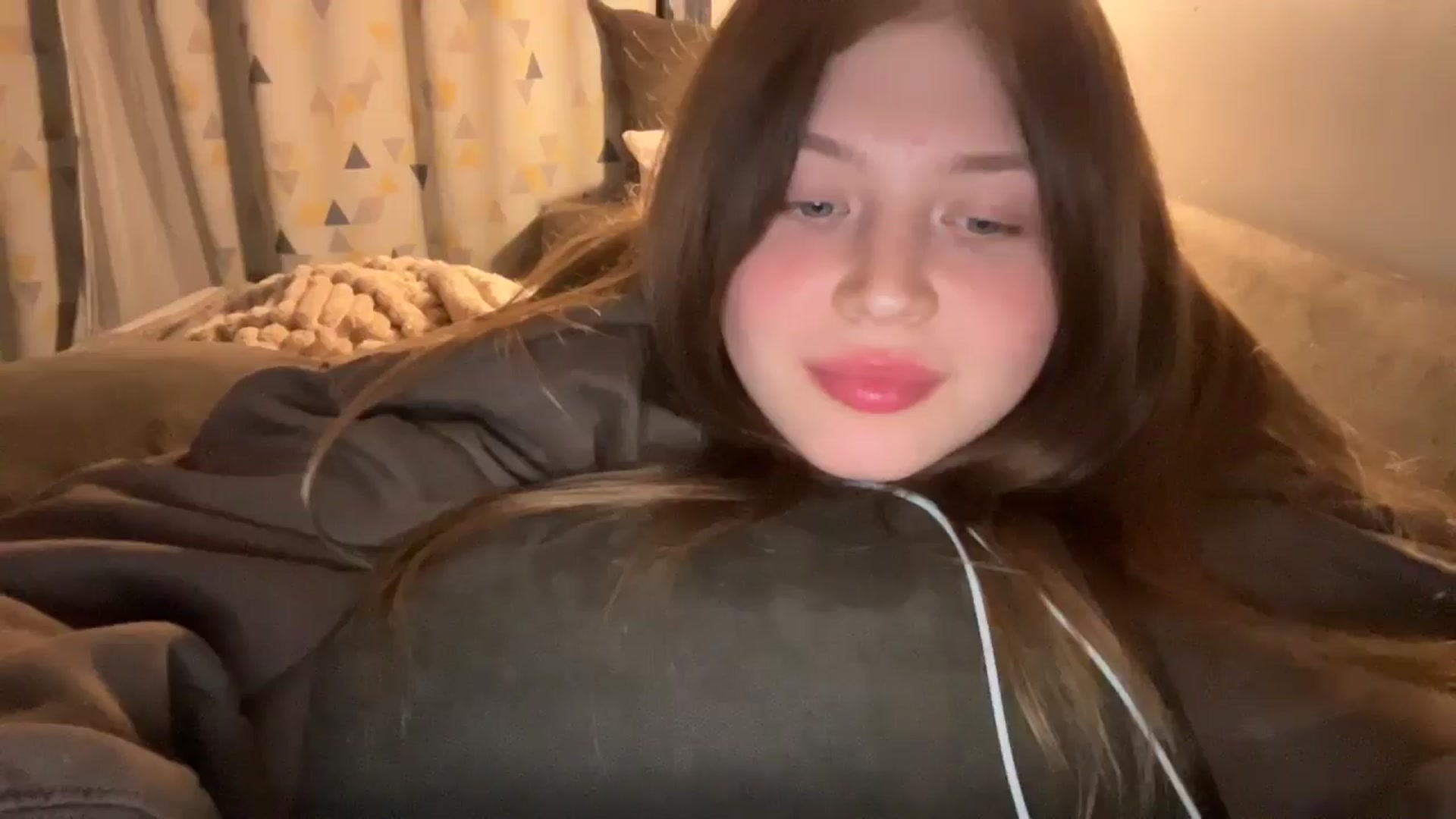Gallery image thumbnail from Coconut_dream's myfreecams stream on, 03/07/2025, 22:46 image 18 of 20