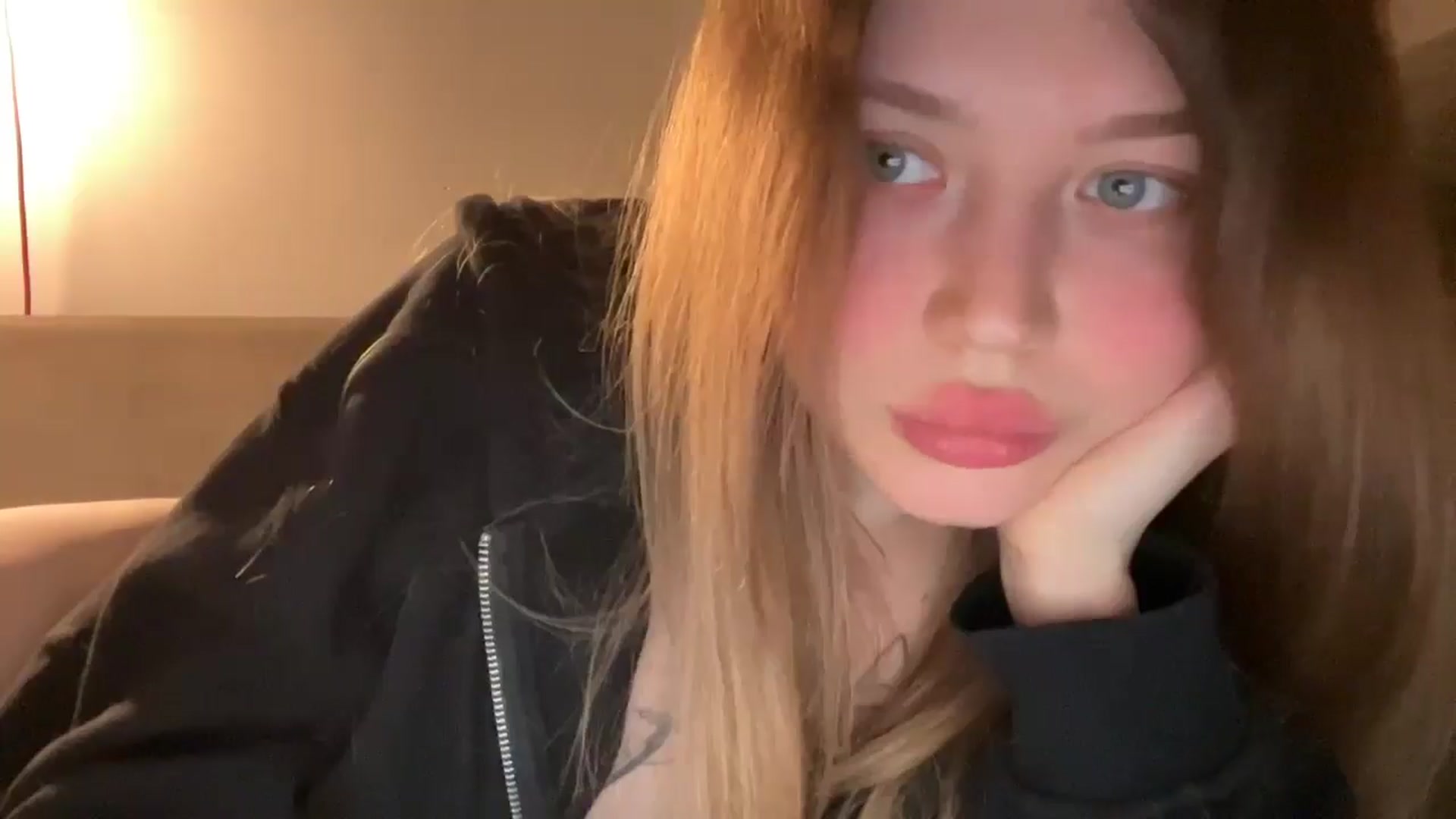 Gallery image thumbnail from Coconut_dream's myfreecams stream on, 03/09/2025, 22:29 image 16 of 20