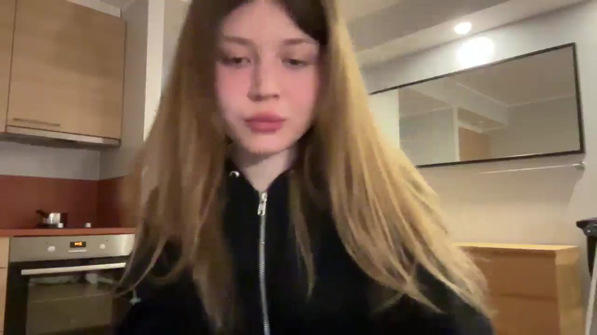 Gallery image thumbnail from Coconut_dream's myfreecams stream on, 03/10/2025, 21:38 image 6 of 20