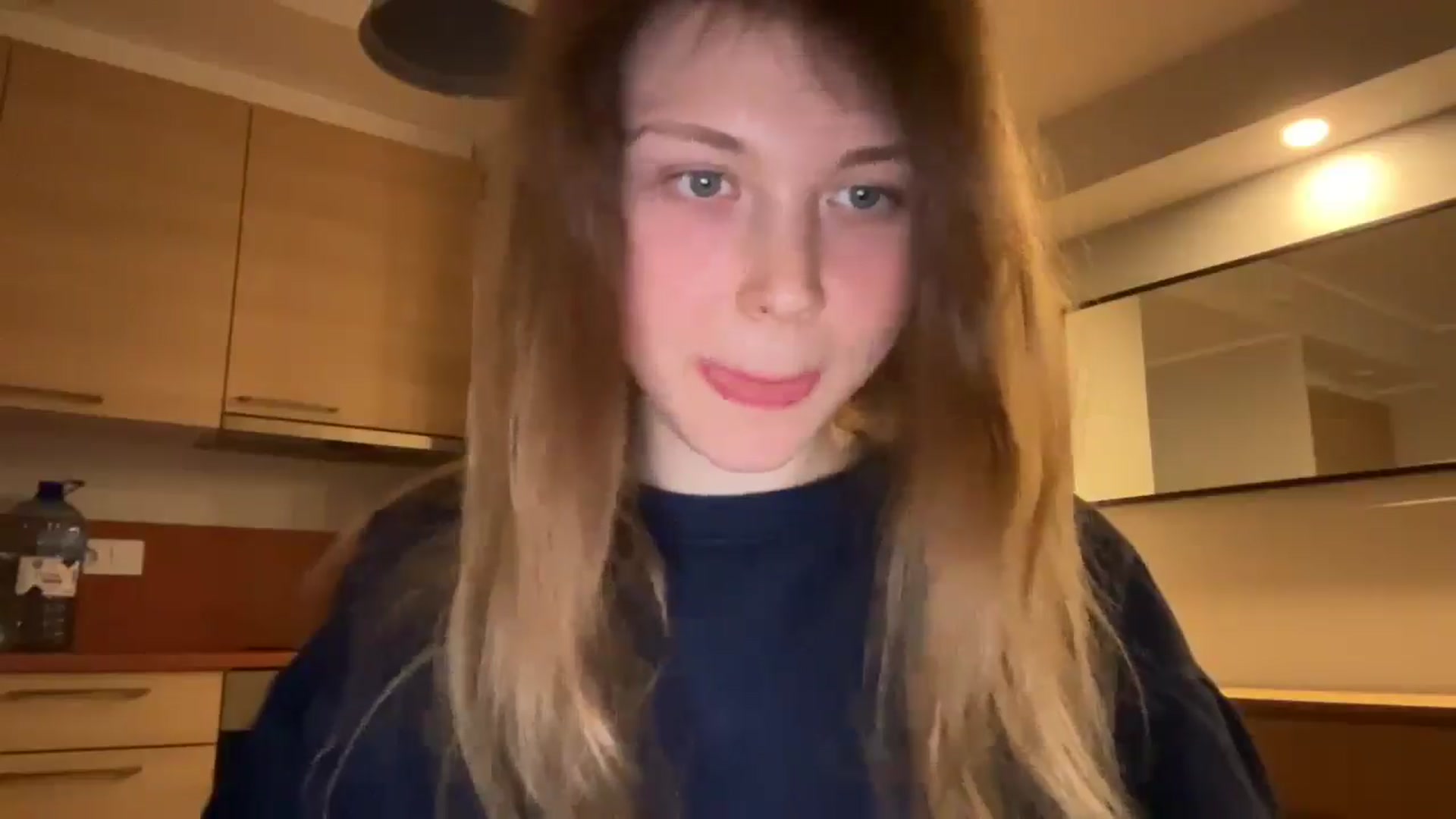 Gallery image thumbnail from Coconut_dream's myfreecams stream on, 03/12/2025, 19:49 image 10 of 20