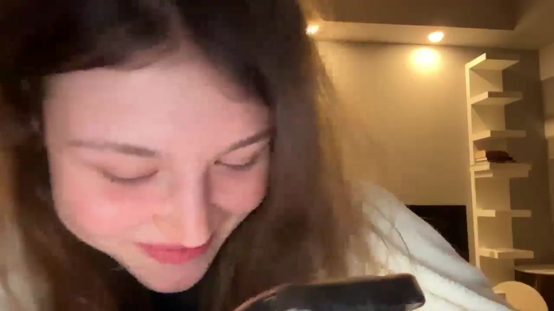 Gallery image thumbnail from Coconut_dream's myfreecams stream on, 03/12/2025, 22:18 image 8 of 20